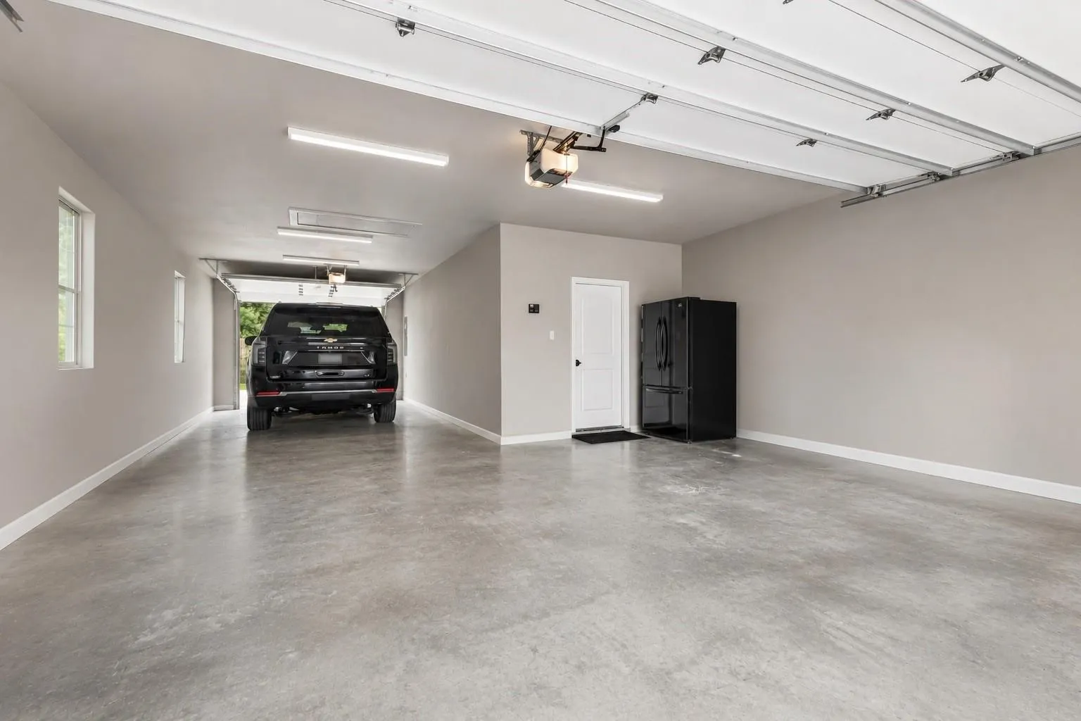 Single Family Residence For Sale in Denton County , 101 Sycamore Lane, Roanoke, Texas 76262, 3 Bedroom, 3 Bathroom, 3 Garage spaces, 2,319 Sqft, built in 2019, mls#21401415, Real Estate Agent in Roanoke, Homes For Sale in Denton county, Homes For Sale in Roanoke, Realtor in Roanoke Texas, Real Estate Brokerage Independent Realty Texas, Luminita Cordes Realtor