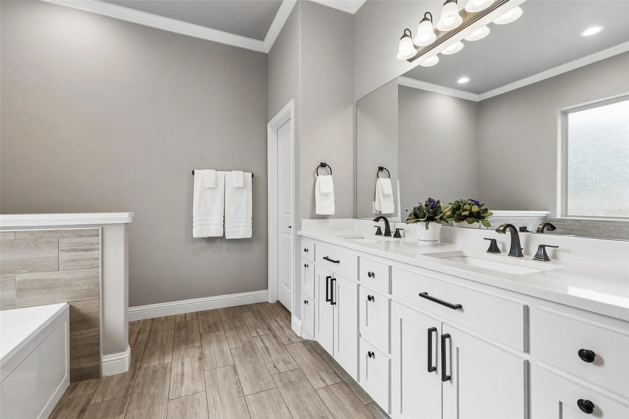 Single Family Residence For Sale in Denton County , 101 Sycamore Lane, Roanoke, Texas 76262, 3 Bedroom, 3 Bathroom, 3 Garage spaces, 2,319 Sqft, built in 2019, mls#21401415, Real Estate Agent in Roanoke, Homes For Sale in Denton county, Homes For Sale in Roanoke, Realtor in Roanoke Texas, Real Estate Brokerage Independent Realty Texas, Luminita Cordes Realtor