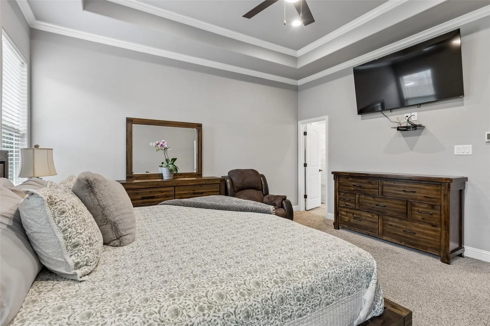 Single Family Residence For Sale in Denton County , 101 Sycamore Lane, Roanoke, Texas 76262, 3 Bedroom, 3 Bathroom, 3 Garage spaces, 2,319 Sqft, built in 2019, mls#21401415, Real Estate Agent in Roanoke, Homes For Sale in Denton county, Homes For Sale in Roanoke, Realtor in Roanoke Texas, Real Estate Brokerage Independent Realty Texas, Luminita Cordes Realtor