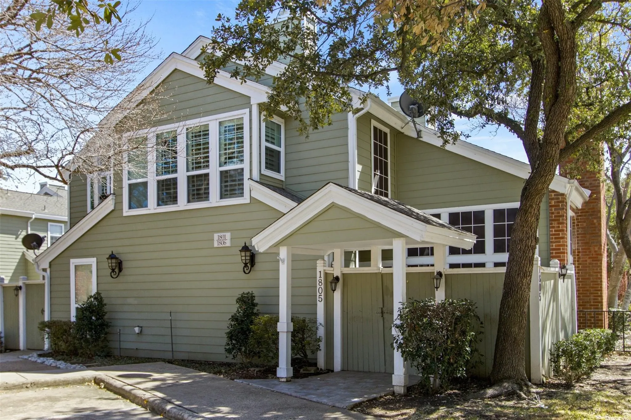Condominium For Sale in Collin County , 6220 Bentwood Trail 1805, Dallas, Texas 75252, 2 Bedroom, 2 Bathroom, 1 Garage spaces, 971 Sqft, built in 1984, mls#21400213, Real Estate Agent in Dallas, Homes For Sale in Collin county, Homes For Sale in Dallas, Realtor in Dallas Texas, Real Estate Brokerage Independent Realty Texas, Luminita Cordes Realtor