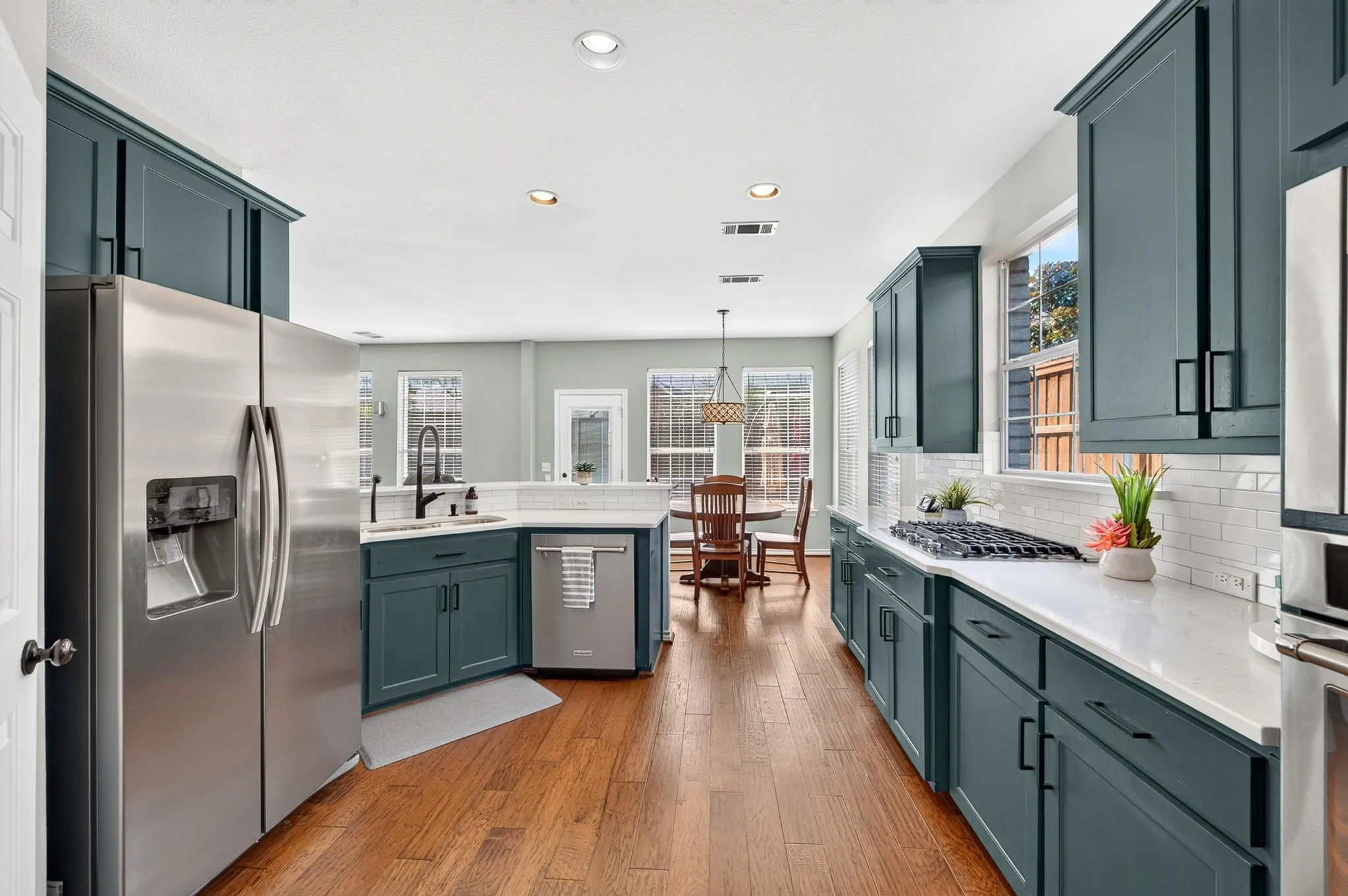 Single Family Residence For Sale in Collin County , 4101 Crooked Stick Drive, Frisco, Texas 75035, 4 Bedroom, 4 Bathroom, 2 Garage spaces, 2,815 Sqft, built in 1999, mls#21396142, Real Estate Agent in Frisco, Homes For Sale in Collin county, Homes For Sale in Frisco, Realtor in Frisco Texas, Real Estate Brokerage Independent Realty Texas, Luminita Cordes Realtor