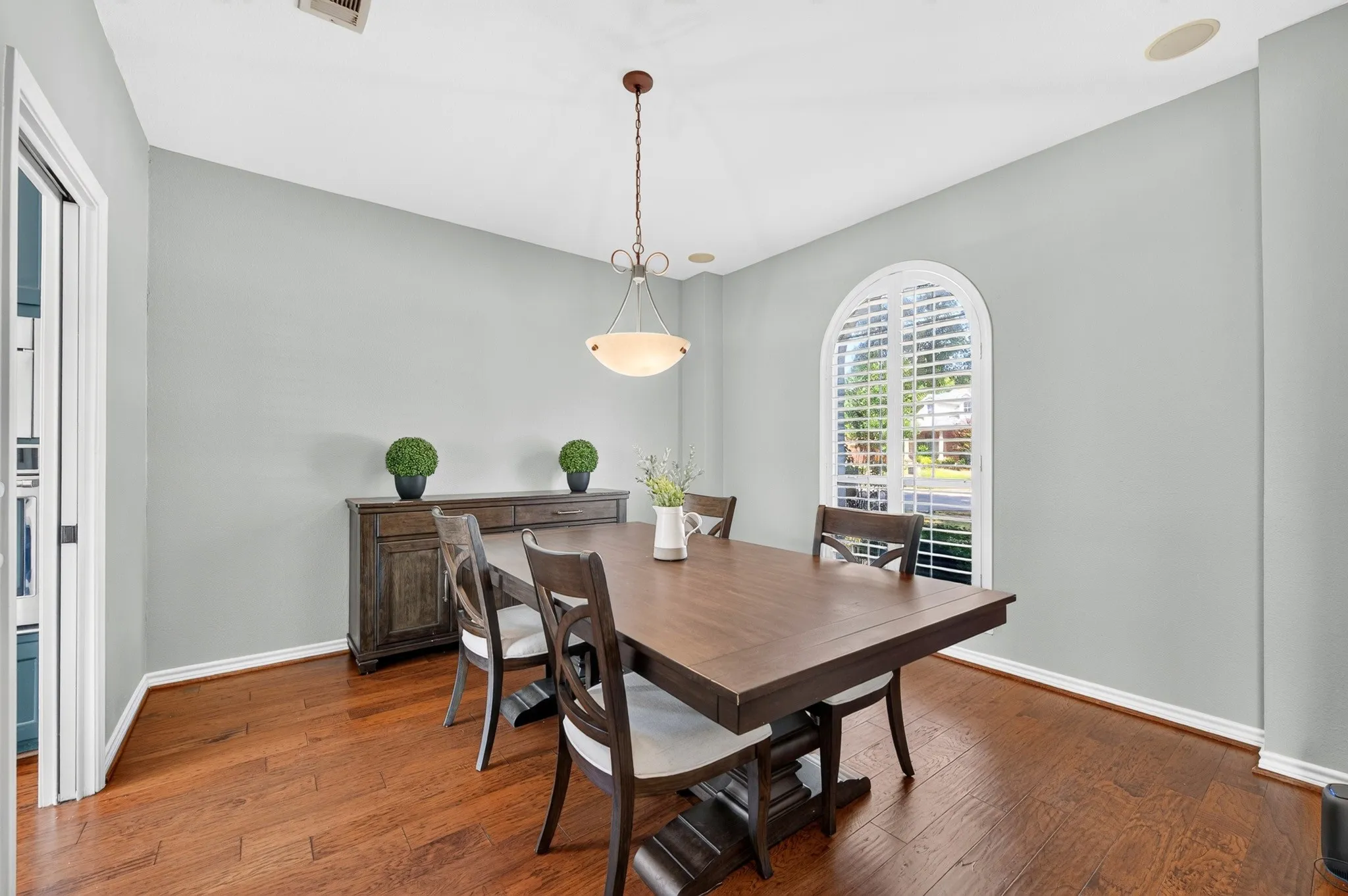 Single Family Residence For Sale in Collin County , 4101 Crooked Stick Drive, Frisco, Texas 75035, 4 Bedroom, 4 Bathroom, 2 Garage spaces, 2,815 Sqft, built in 1999, mls#21396142, Real Estate Agent in Frisco, Homes For Sale in Collin county, Homes For Sale in Frisco, Realtor in Frisco Texas, Real Estate Brokerage Independent Realty Texas, Luminita Cordes Realtor