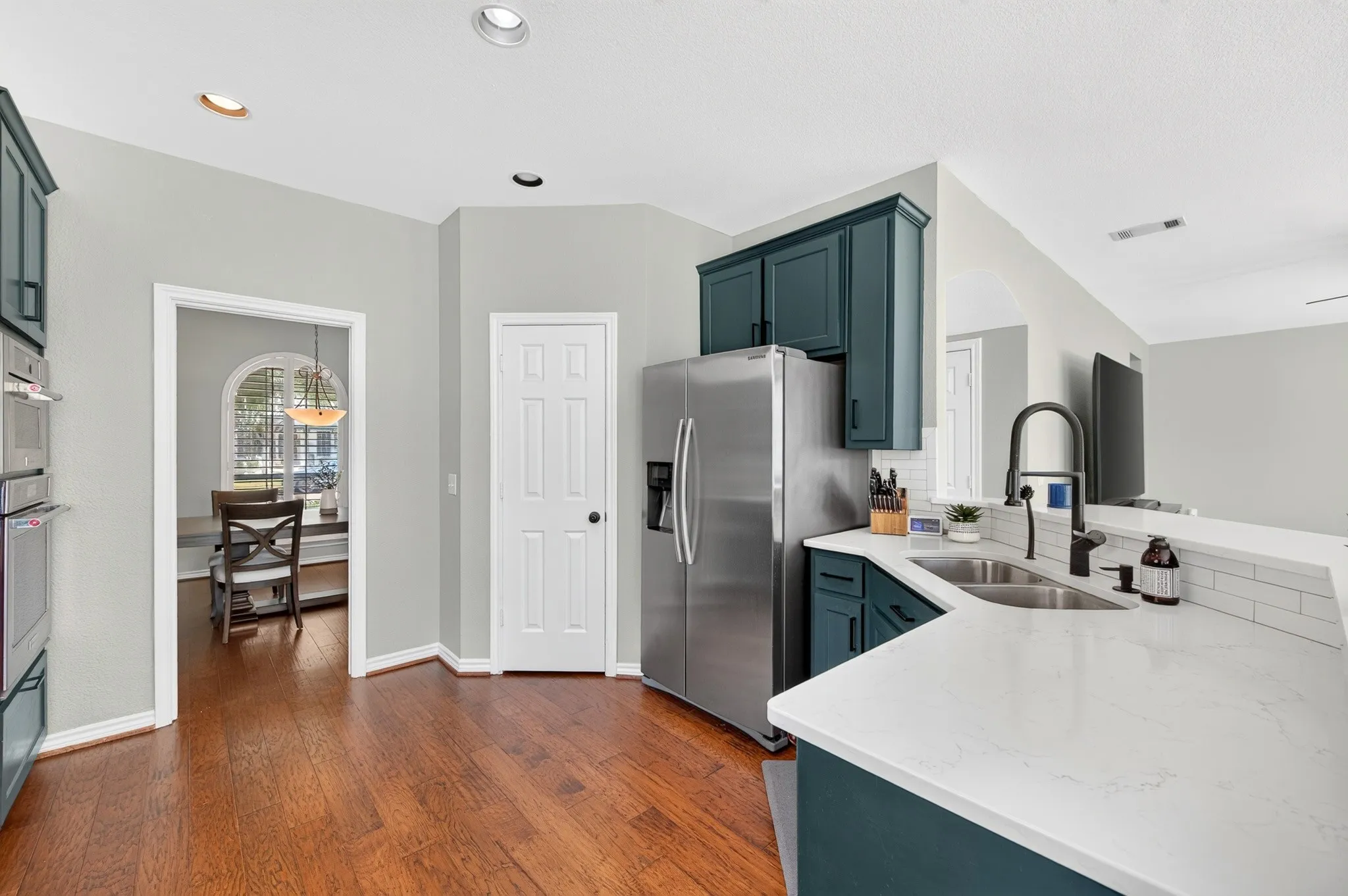 Single Family Residence For Sale in Collin County , 4101 Crooked Stick Drive, Frisco, Texas 75035, 4 Bedroom, 4 Bathroom, 2 Garage spaces, 2,815 Sqft, built in 1999, mls#21396142, Real Estate Agent in Frisco, Homes For Sale in Collin county, Homes For Sale in Frisco, Realtor in Frisco Texas, Real Estate Brokerage Independent Realty Texas, Luminita Cordes Realtor