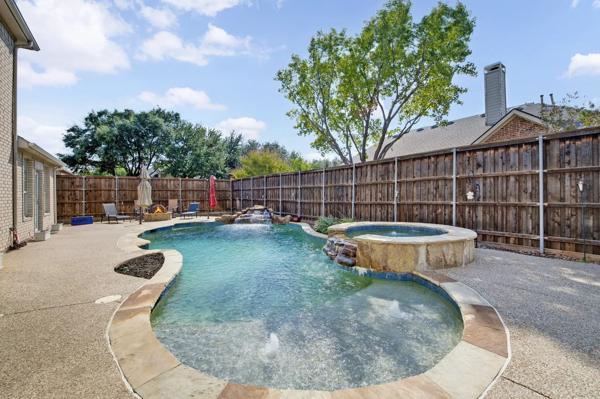 Single Family Residence For Sale in Collin County , 4101 Crooked Stick Drive, Frisco, Texas 75035, 4 Bedroom, 4 Bathroom, 2 Garage spaces, 2,815 Sqft, built in 1999, mls#21396142, Real Estate Agent in Frisco, Homes For Sale in Collin county, Homes For Sale in Frisco, Realtor in Frisco Texas, Real Estate Brokerage Independent Realty Texas, Luminita Cordes Realtor