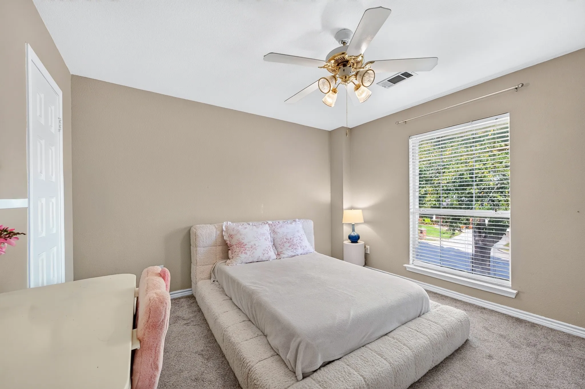 Single Family Residence For Sale in Collin County , 4101 Crooked Stick Drive, Frisco, Texas 75035, 4 Bedroom, 4 Bathroom, 2 Garage spaces, 2,815 Sqft, built in 1999, mls#21396142, Real Estate Agent in Frisco, Homes For Sale in Collin county, Homes For Sale in Frisco, Realtor in Frisco Texas, Real Estate Brokerage Independent Realty Texas, Luminita Cordes Realtor