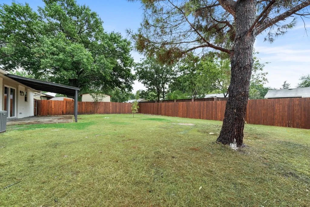 Single Family Residence For Sale in Collin County , 3357 Nottingham Lane, Plano, Texas 75074, 3 Bedroom, 2 Bathroom, 1 Garage spaces, 1,271 Sqft, built in 1972, mls#21401890, Real Estate Agent in Plano, Homes For Sale in Collin county, Homes For Sale in Plano, Realtor in Plano Texas, Real Estate Brokerage Independent Realty Texas, Luminita Cordes Realtor