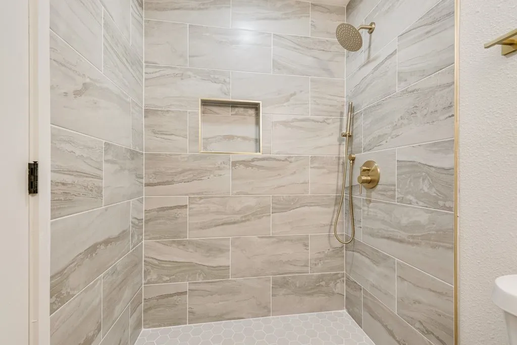 Single Family Residence For Sale in Collin County , 3357 Nottingham Lane, Plano, Texas 75074, 3 Bedroom, 2 Bathroom, 1 Garage spaces, 1,271 Sqft, built in 1972, mls#21401890, Real Estate Agent in Plano, Homes For Sale in Collin county, Homes For Sale in Plano, Realtor in Plano Texas, Real Estate Brokerage Independent Realty Texas, Luminita Cordes Realtor