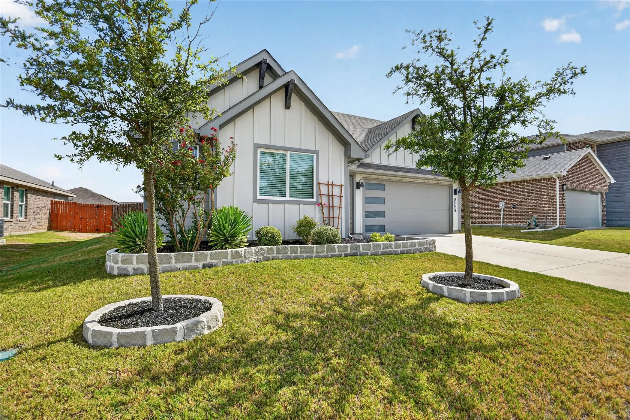 Single Family Residence For Sale in Johnson County , 1504 Battery Park Drive, Alvarado, Texas 76009, 4 Bedroom, 2 Bathroom, 2 Garage spaces, 1,665 Sqft, built in 2021, mls#21401902, Real Estate Agent in Alvarado, Homes For Sale in Johnson county, Homes For Sale in Alvarado, Realtor in Alvarado Texas, Real Estate Brokerage Independent Realty Texas, Luminita Cordes Realtor