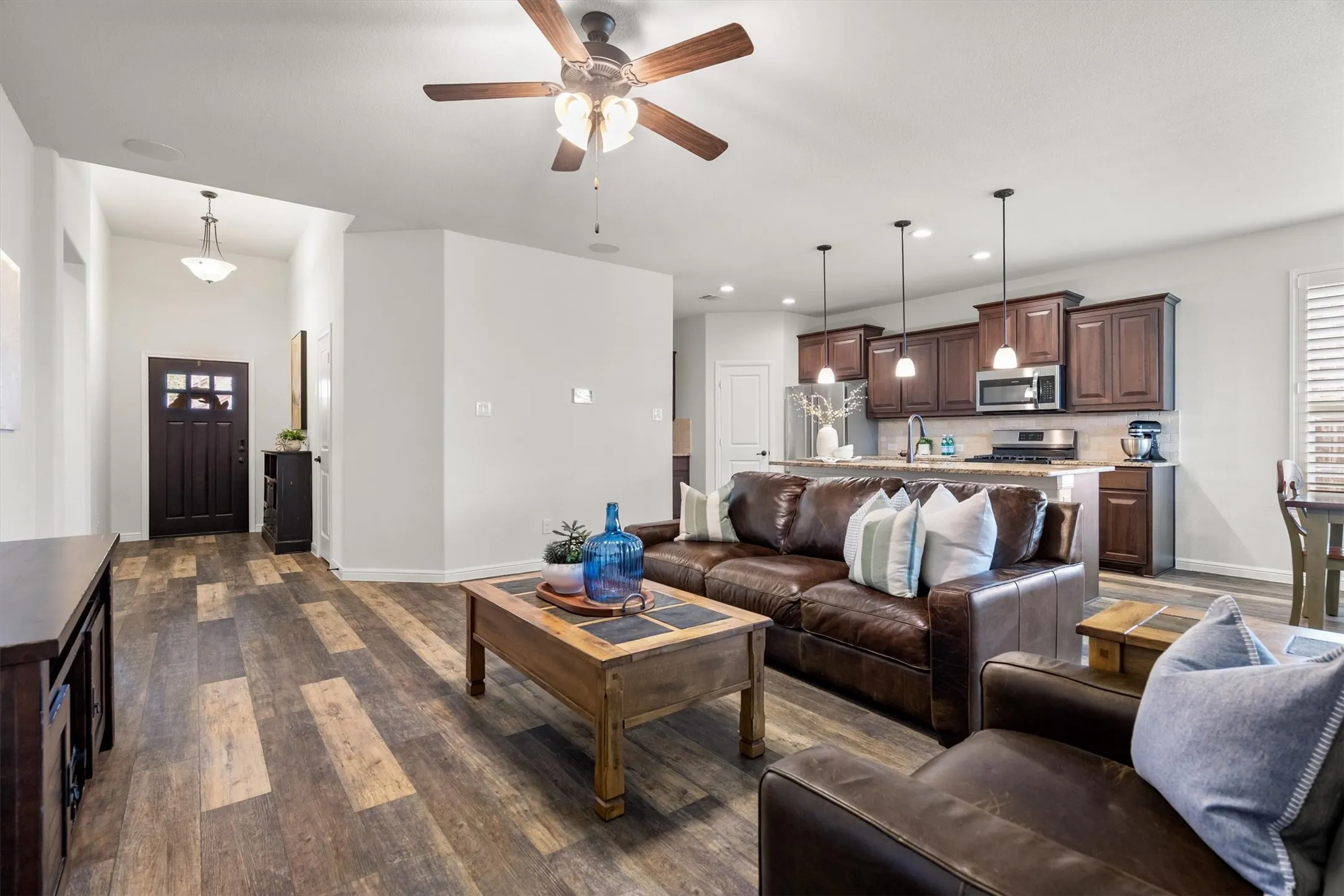 Single Family Residence For Sale in Denton County , 3448 Chloe Avenue, Krum, Texas 76249, 4 Bedroom, 2 Bathroom, 3 Garage spaces, 1,847 Sqft, built in 2019, mls#21392024, Real Estate Agent in Krum, Homes For Sale in Denton county, Homes For Sale in Krum, Realtor in Krum Texas, Real Estate Brokerage Independent Realty Texas, Luminita Cordes Realtor