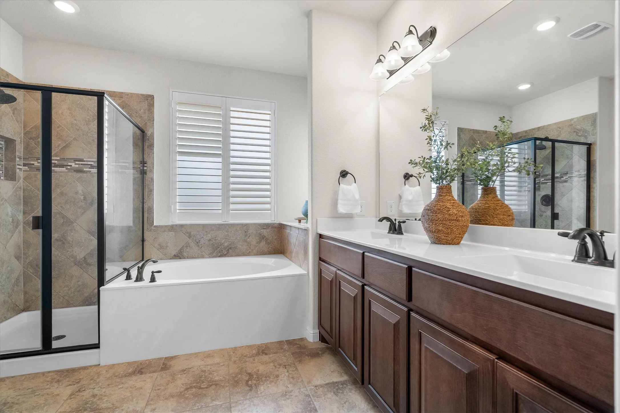 Single Family Residence For Sale in Denton County , 3448 Chloe Avenue, Krum, Texas 76249, 4 Bedroom, 2 Bathroom, 3 Garage spaces, 1,847 Sqft, built in 2019, mls#21392024, Real Estate Agent in Krum, Homes For Sale in Denton county, Homes For Sale in Krum, Realtor in Krum Texas, Real Estate Brokerage Independent Realty Texas, Luminita Cordes Realtor