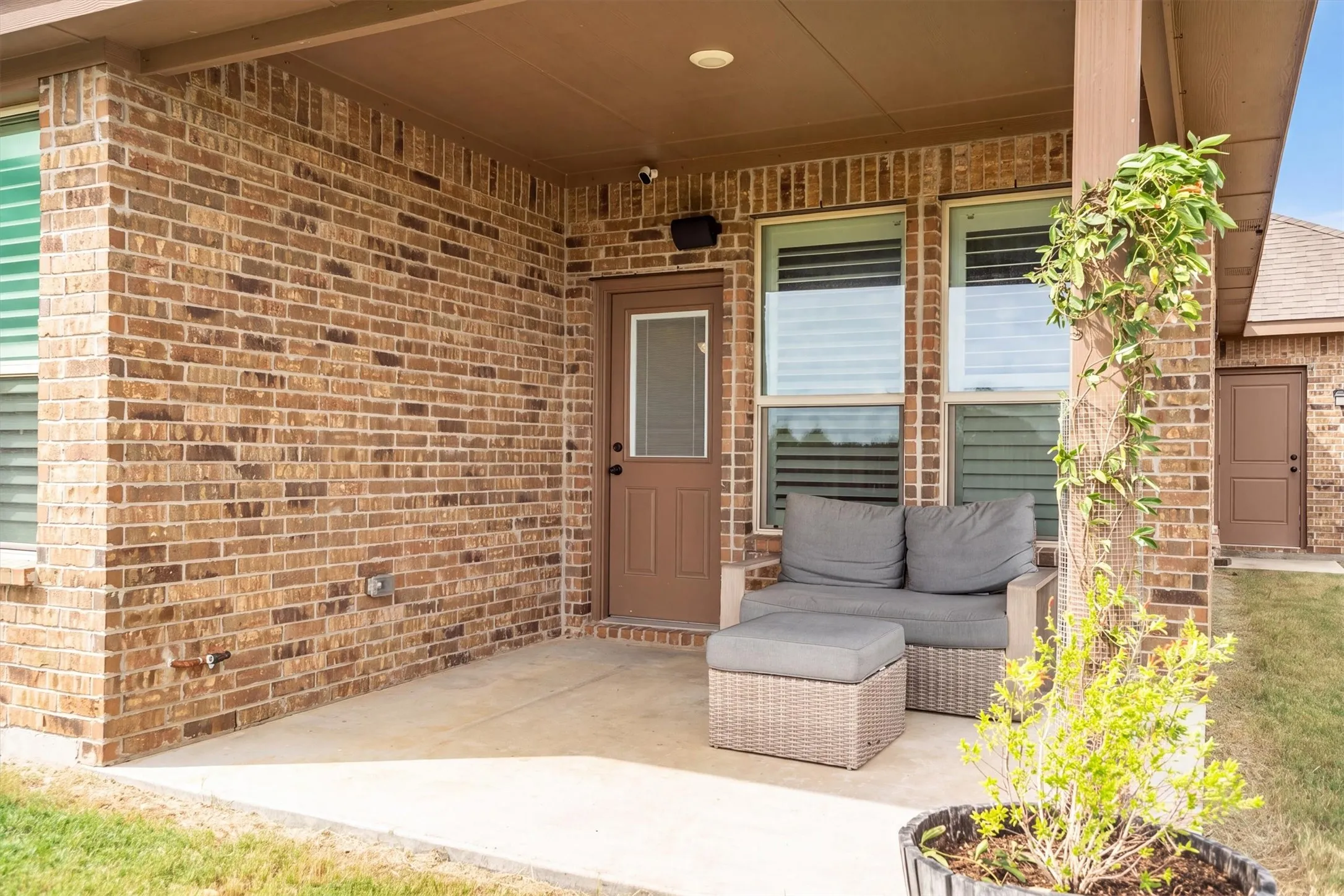 Single Family Residence For Sale in Denton County , 3448 Chloe Avenue, Krum, Texas 76249, 4 Bedroom, 2 Bathroom, 3 Garage spaces, 1,847 Sqft, built in 2019, mls#21392024, Real Estate Agent in Krum, Homes For Sale in Denton county, Homes For Sale in Krum, Realtor in Krum Texas, Real Estate Brokerage Independent Realty Texas, Luminita Cordes Realtor