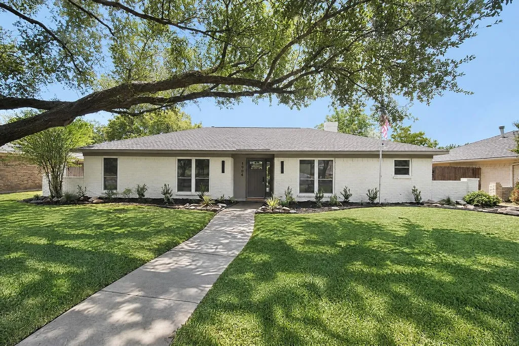 Single Family Residence For Sale in Dallas County , 1904 Apollo Road, Richardson, Texas 75081, 4 Bedroom, 2 Bathroom, 2 Garage spaces, 2,230 Sqft, built in 1974, mls#21401684, Real Estate Agent in Richardson, Homes For Sale in Dallas county, Homes For Sale in Richardson, Realtor in Richardson Texas, Real Estate Brokerage Independent Realty Texas, Luminita Cordes Realtor
