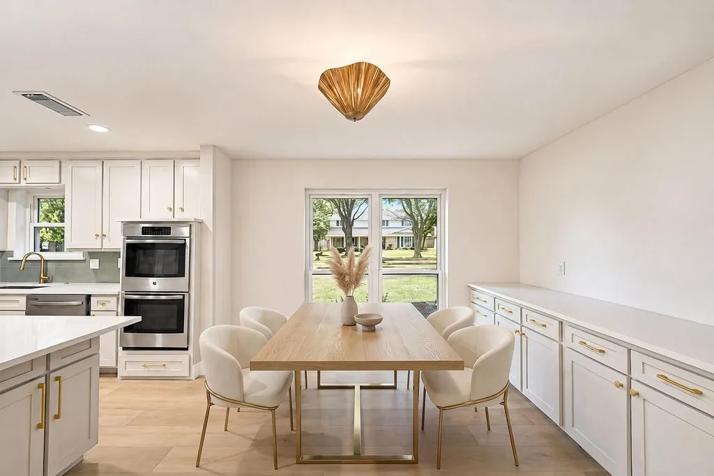 *Virtual staging*