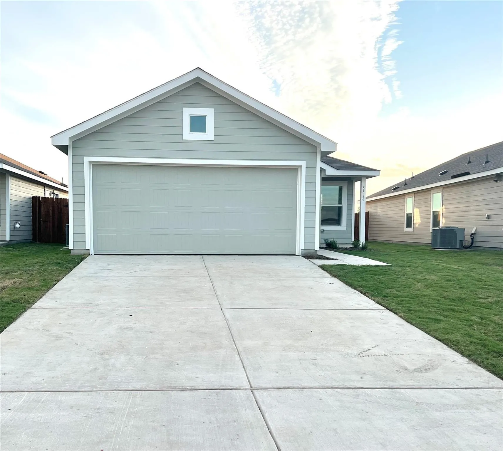 Single Family Residence For Rent in Collin County , 5836 Timber Point Drive, Princeton, Texas 75407, 3 Bedroom, 2 Bathroom, 2 Garage spaces, 1,440 Sqft, built in 2022, mls#21401896, Real Estate Agent in Princeton, Homes For Rent in Collin county, Homes For Rent in Princeton, Realtor in Princeton Texas, Real Estate Brokerage Independent Realty Texas, Luminita Cordes Realtor