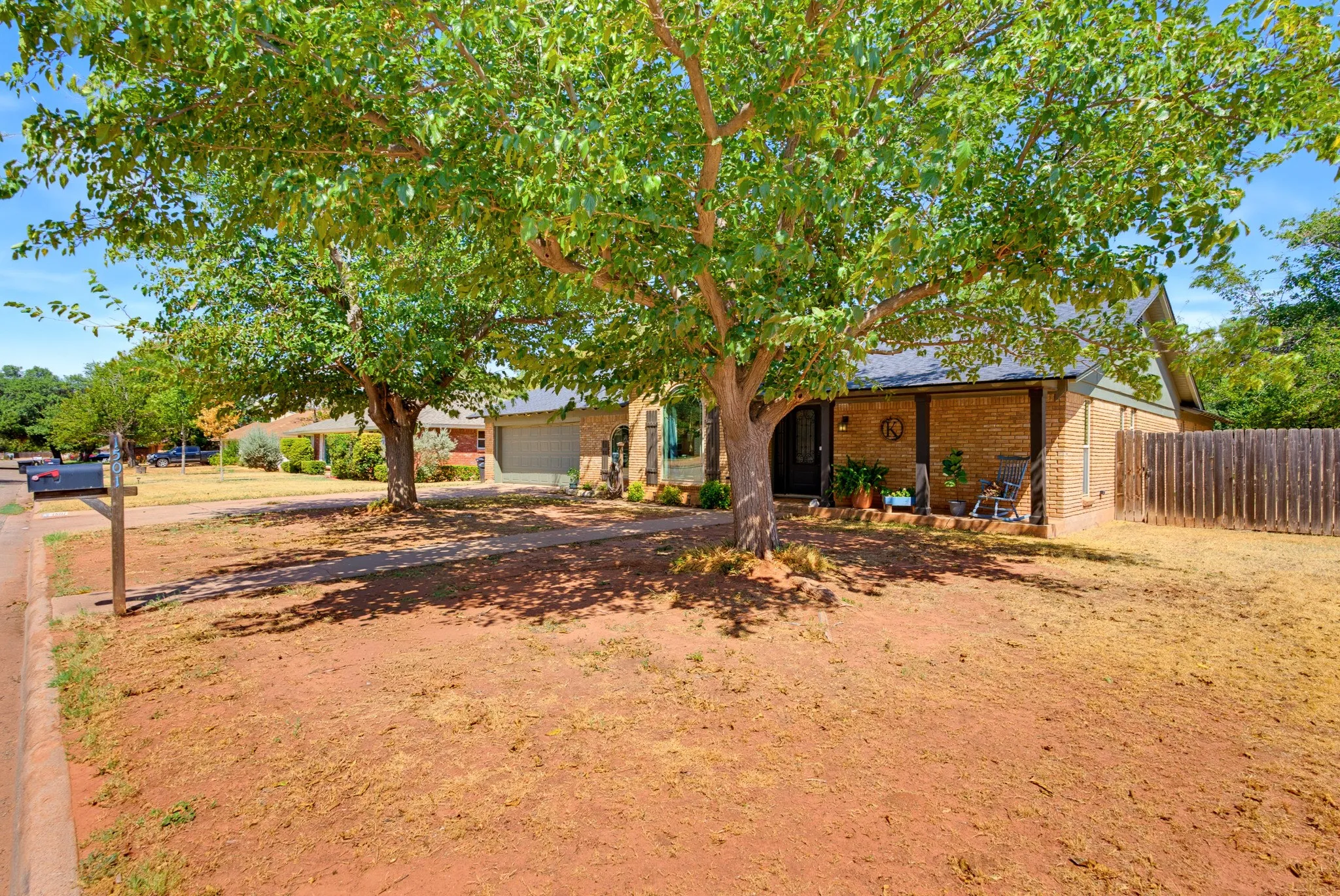Single Family Residence For Sale in Taylor County , 1501 Wishbone, Abilene, Texas 79603, 4 Bedroom, 2 Bathroom, 2 Garage spaces, 2,852 Sqft, built in 1965, mls#21398027, Real Estate Agent in Abilene, Homes For Sale in Taylor county, Homes For Sale in Abilene, Realtor in Abilene Texas, Real Estate Brokerage Independent Realty Texas, Luminita Cordes Realtor
