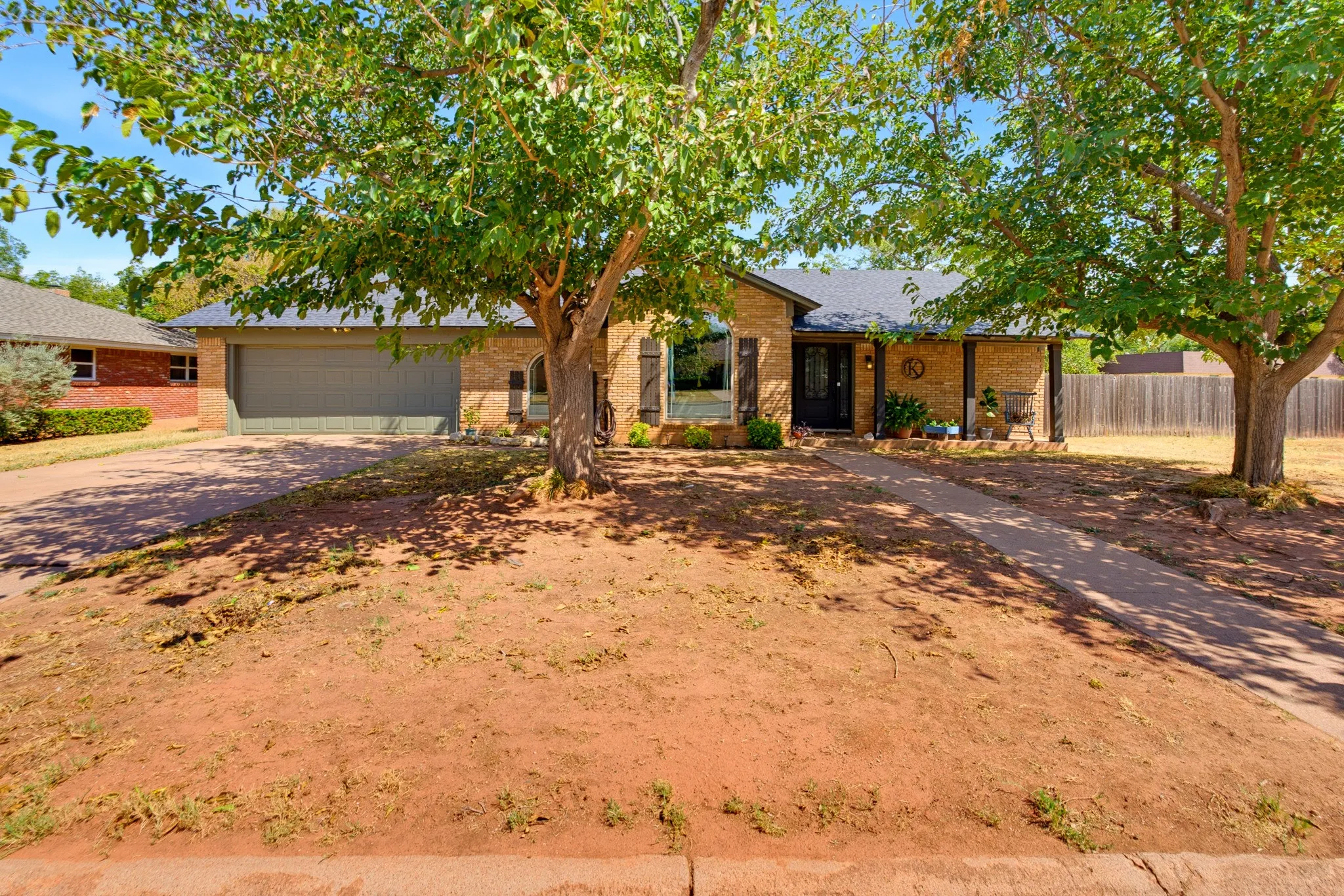 Single Family Residence For Sale in Taylor County , 1501 Wishbone, Abilene, Texas 79603, 4 Bedroom, 2 Bathroom, 2 Garage spaces, 2,852 Sqft, built in 1965, mls#21398027, Real Estate Agent in Abilene, Homes For Sale in Taylor county, Homes For Sale in Abilene, Realtor in Abilene Texas, Real Estate Brokerage Independent Realty Texas, Luminita Cordes Realtor