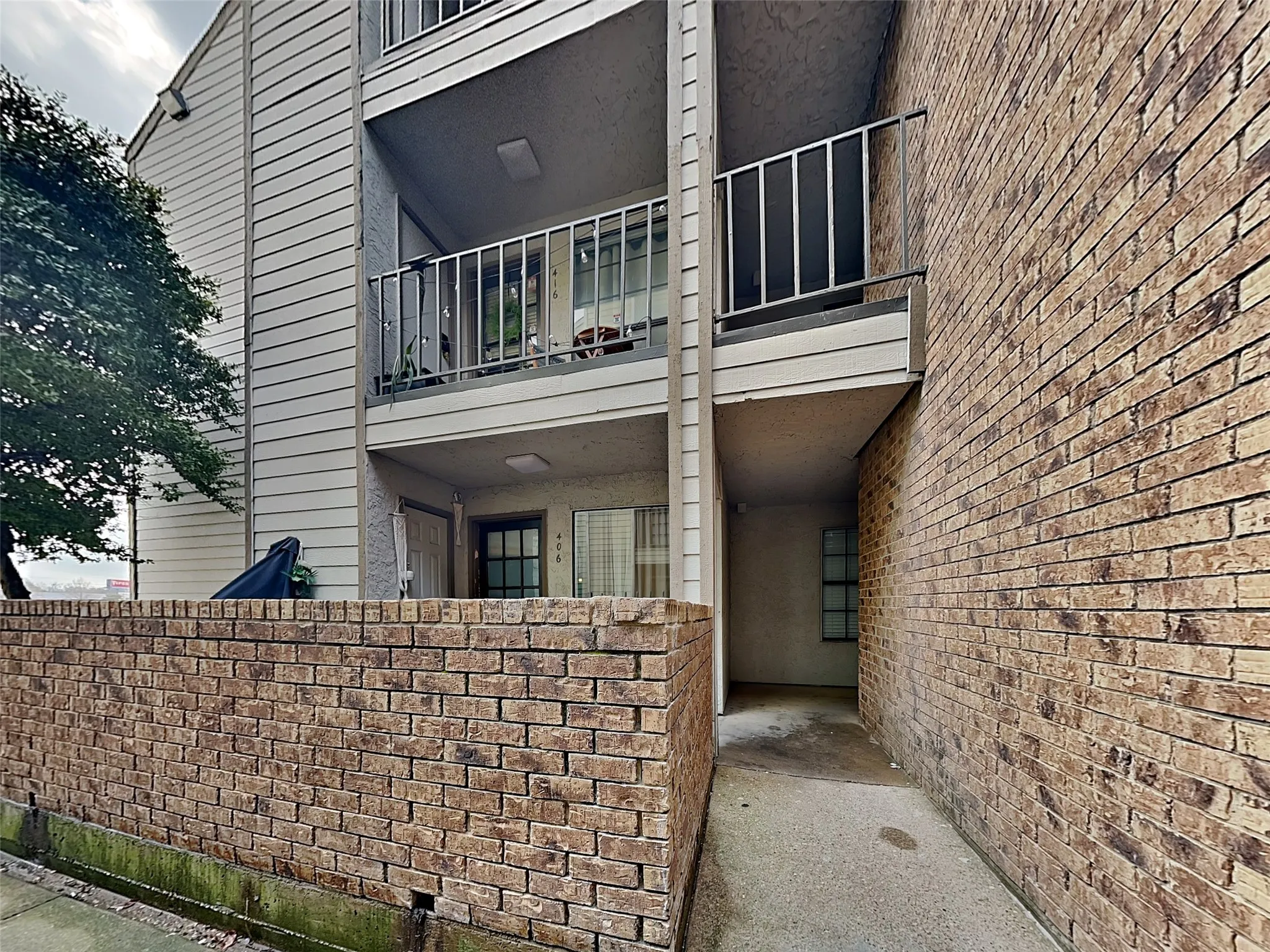 Condominium For Rent in Dallas County , 6108 Abrams 323, Dallas, Texas 75231, 1 Bedroom, 1 Bathroom, Garage spaces, 500 Sqft, built in 2005, mls#21401894, Real Estate Agent in Dallas, Homes For Rent in Dallas county, Homes For Rent in Dallas, Realtor in Dallas Texas, Real Estate Brokerage Independent Realty Texas, Luminita Cordes Realtor
