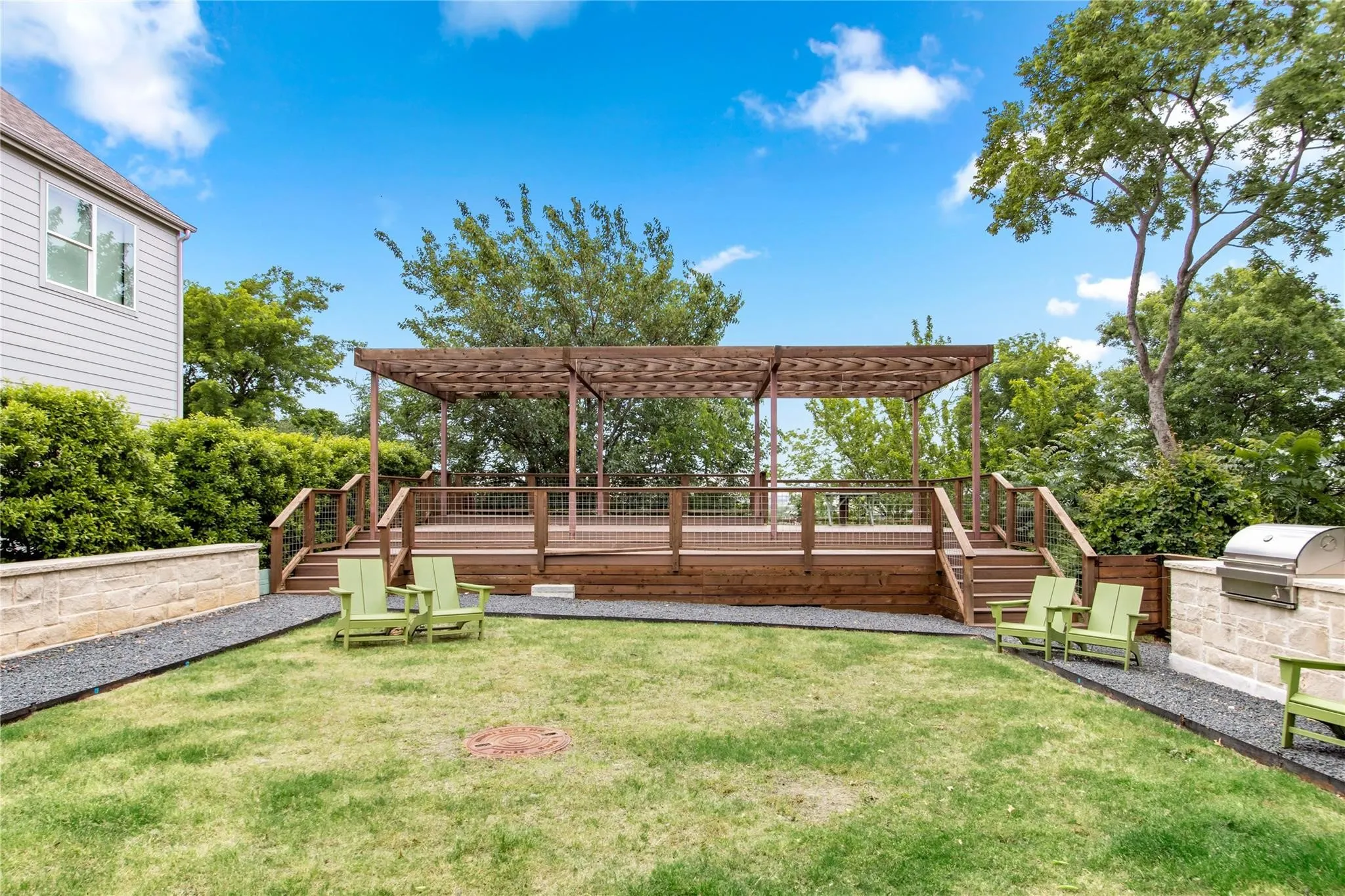 Single Family Residence For Sale in Dallas County , 1269 Clifftop Lane, Dallas, Texas 75208, 3 Bedroom, 3 Bathroom, 1 Garage spaces, 1,554 Sqft, built in 2020, mls#21398895, Real Estate Agent in Dallas, Homes For Sale in Dallas county, Homes For Sale in Dallas, Realtor in Dallas Texas, Real Estate Brokerage Independent Realty Texas, Luminita Cordes Realtor