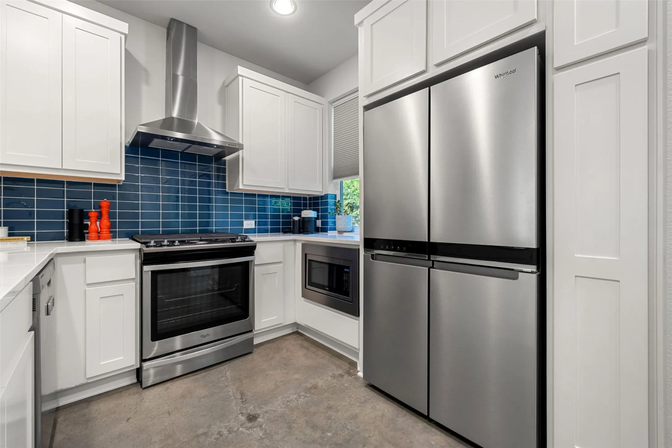 Single Family Residence For Sale in Dallas County , 1269 Clifftop Lane, Dallas, Texas 75208, 3 Bedroom, 3 Bathroom, 1 Garage spaces, 1,554 Sqft, built in 2020, mls#21398895, Real Estate Agent in Dallas, Homes For Sale in Dallas county, Homes For Sale in Dallas, Realtor in Dallas Texas, Real Estate Brokerage Independent Realty Texas, Luminita Cordes Realtor