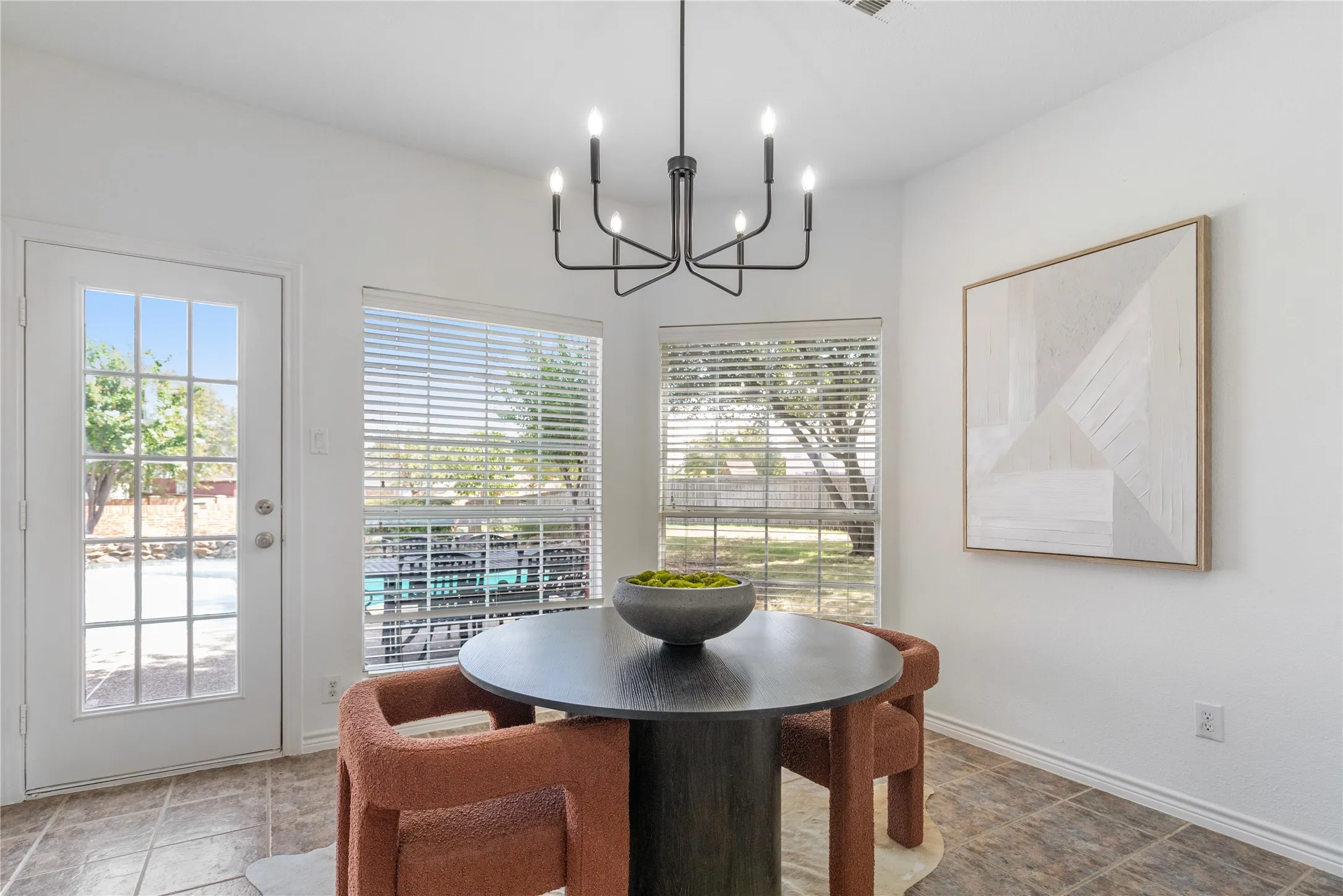 Single Family Residence For Sale in Tarrant County , 5317 Begonia Court, Fort Worth, Texas 76244, 5 Bedroom, 4 Bathroom, 2 Garage spaces, 3,100 Sqft, built in 2001, mls#21397664, Real Estate Agent in Fort Worth, Homes For Sale in Tarrant county, Homes For Sale in Fort Worth, Realtor in Fort Worth Texas, Real Estate Brokerage Independent Realty Texas, Luminita Cordes Realtor