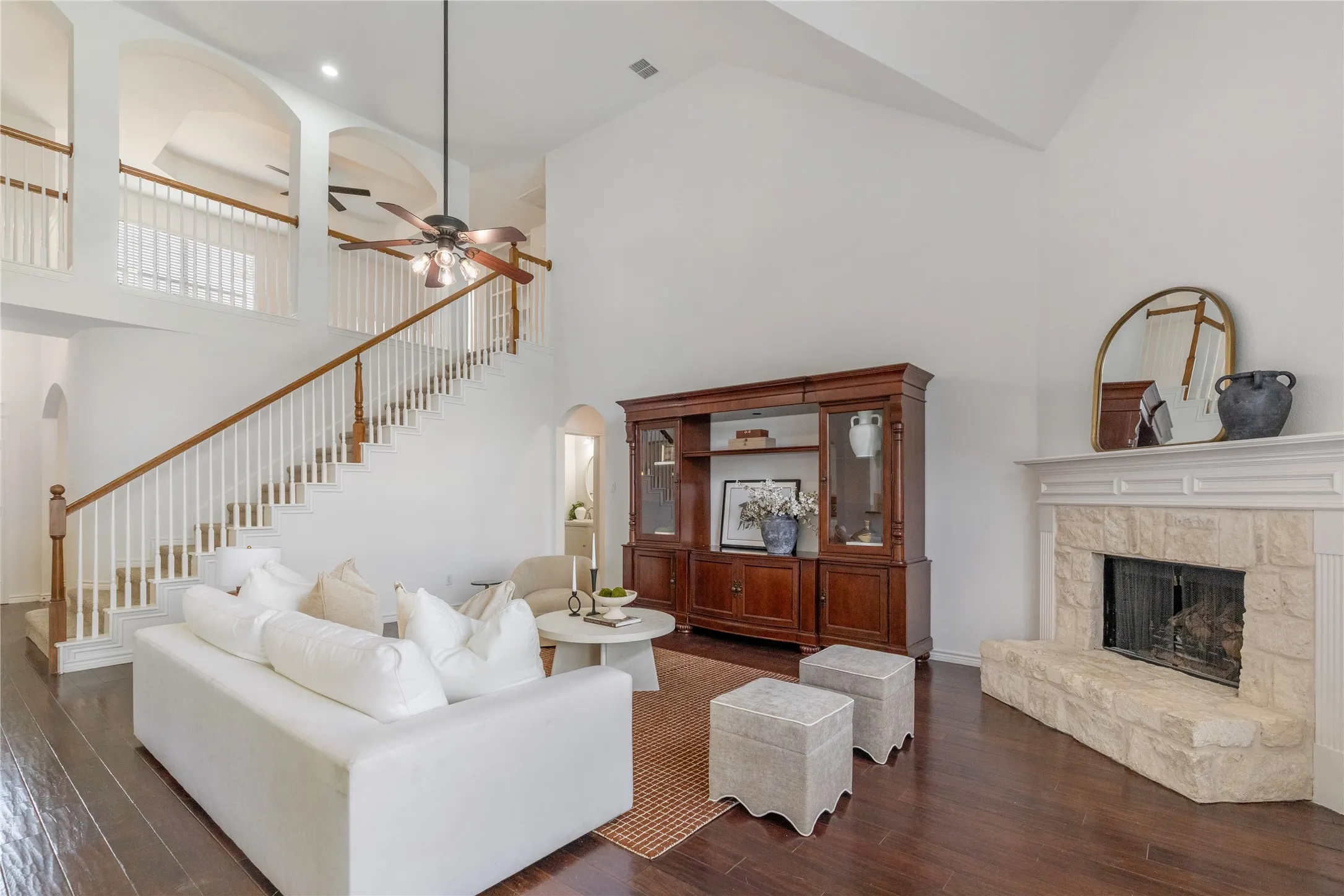 Single Family Residence For Sale in Tarrant County , 5317 Begonia Court, Fort Worth, Texas 76244, 5 Bedroom, 4 Bathroom, 2 Garage spaces, 3,100 Sqft, built in 2001, mls#21397664, Real Estate Agent in Fort Worth, Homes For Sale in Tarrant county, Homes For Sale in Fort Worth, Realtor in Fort Worth Texas, Real Estate Brokerage Independent Realty Texas, Luminita Cordes Realtor