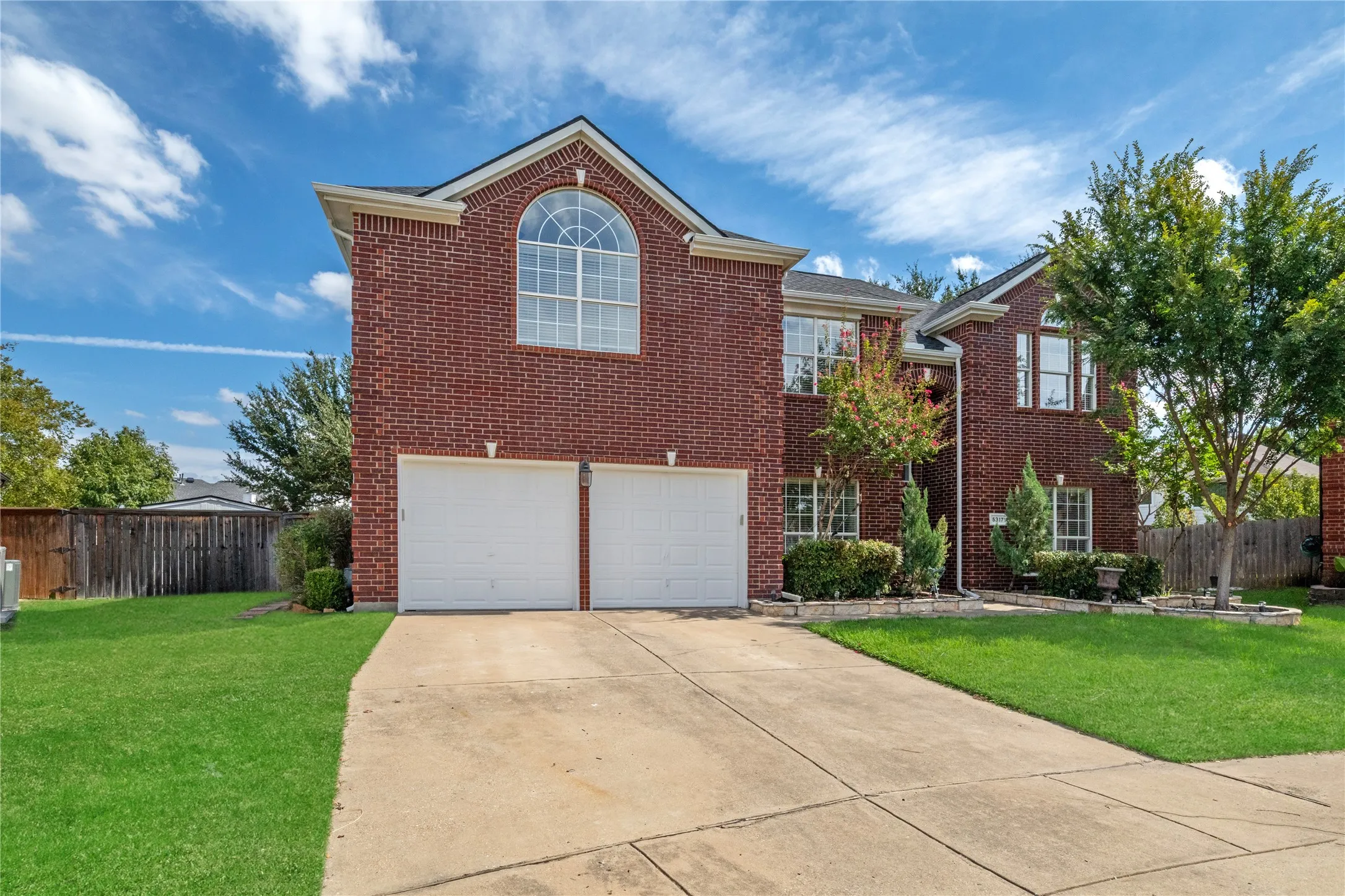 Single Family Residence For Sale in Tarrant County , 5317 Begonia Court, Fort Worth, Texas 76244, 5 Bedroom, 4 Bathroom, 2 Garage spaces, 3,100 Sqft, built in 2001, mls#21397664, Real Estate Agent in Fort Worth, Homes For Sale in Tarrant county, Homes For Sale in Fort Worth, Realtor in Fort Worth Texas, Real Estate Brokerage Independent Realty Texas, Luminita Cordes Realtor