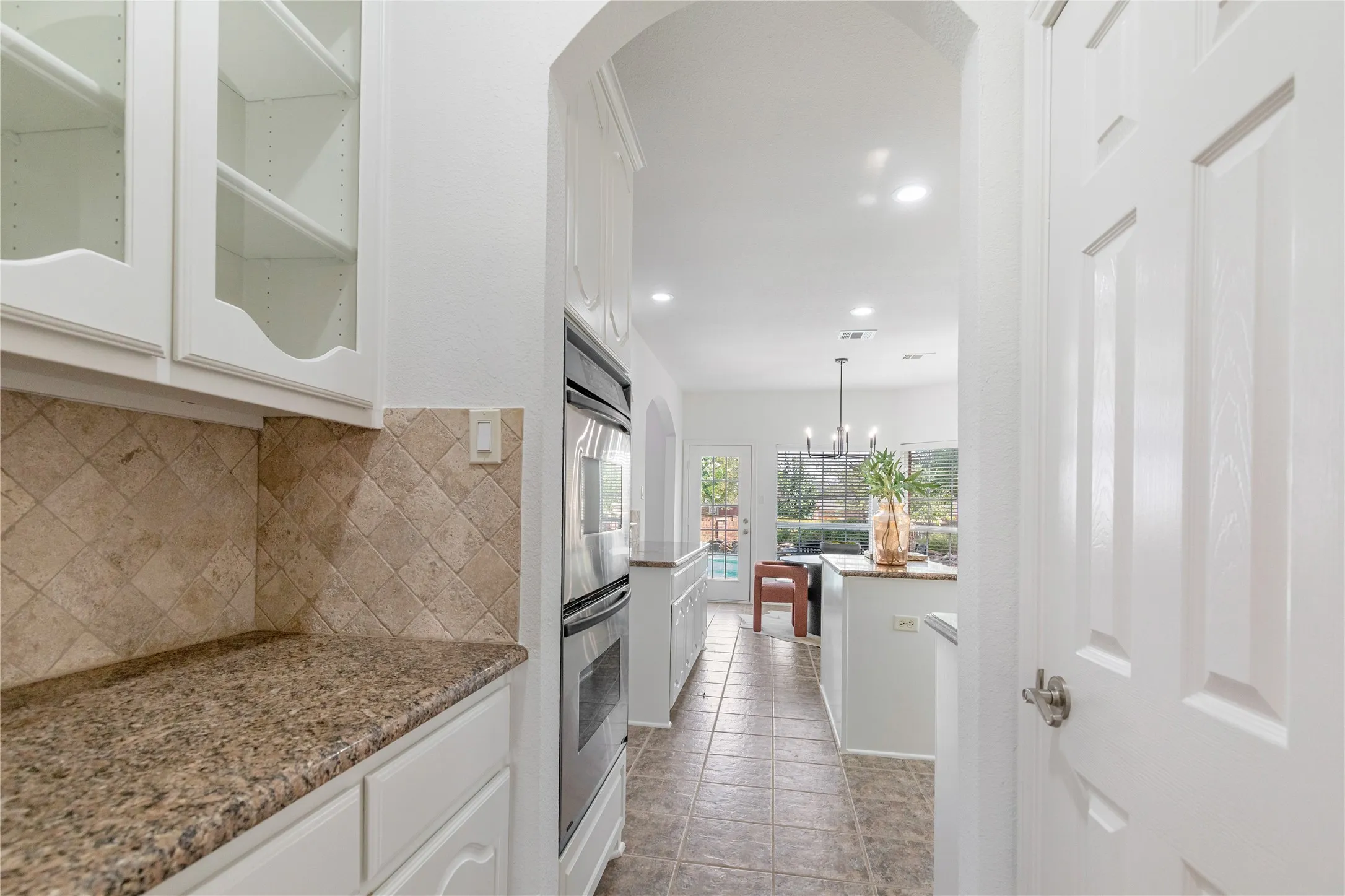 Single Family Residence For Sale in Tarrant County , 5317 Begonia Court, Fort Worth, Texas 76244, 5 Bedroom, 4 Bathroom, 2 Garage spaces, 3,100 Sqft, built in 2001, mls#21397664, Real Estate Agent in Fort Worth, Homes For Sale in Tarrant county, Homes For Sale in Fort Worth, Realtor in Fort Worth Texas, Real Estate Brokerage Independent Realty Texas, Luminita Cordes Realtor