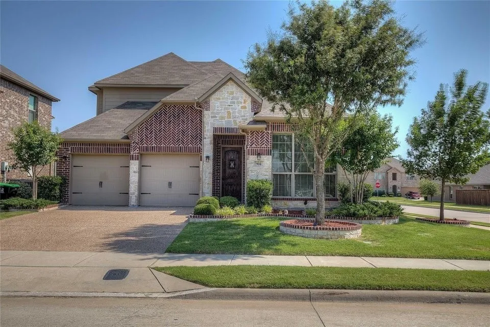 Single Family Residence For Rent in Denton County , 904 Lake Meadow Lane, Little Elm, Texas 75068, 3 Bedroom, 3 Bathroom, 2 Garage spaces, 2,331 Sqft, built in 2015, mls#21401744, Real Estate Agent in Little Elm, Homes For Rent in Denton county, Homes For Rent in Little Elm, Realtor in Little Elm Texas, Real Estate Brokerage Independent Realty Texas, Luminita Cordes Realtor