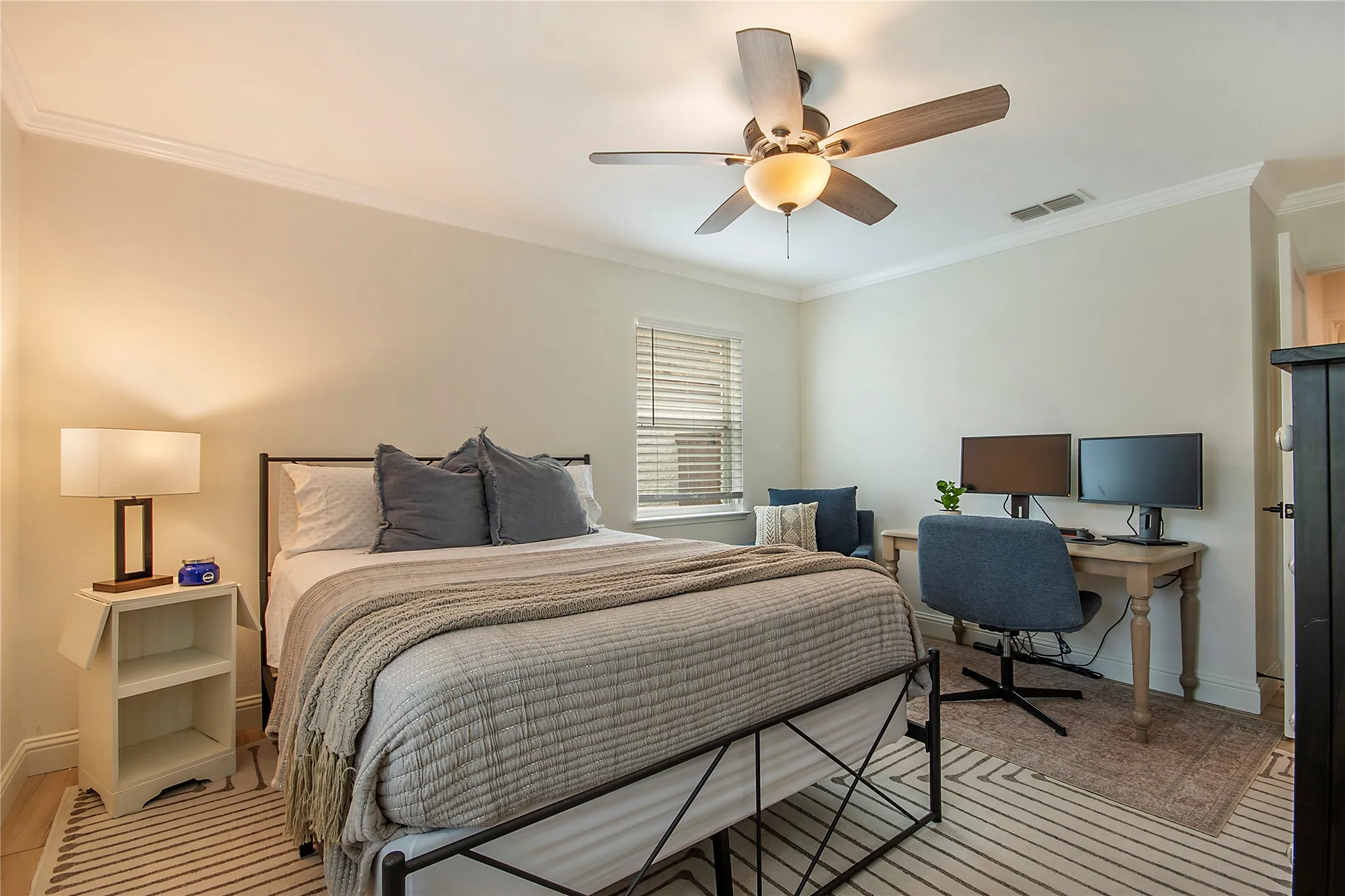 Single Family Residence For Sale in Dallas County , 9114 Westglen Drive, Dallas, Texas 75228, 3 Bedroom, 3 Bathroom, 2 Garage spaces, 1,947 Sqft, built in 1961, mls#21398690, Real Estate Agent in Dallas, Homes For Sale in Dallas county, Homes For Sale in Dallas, Realtor in Dallas Texas, Real Estate Brokerage Independent Realty Texas, Luminita Cordes Realtor