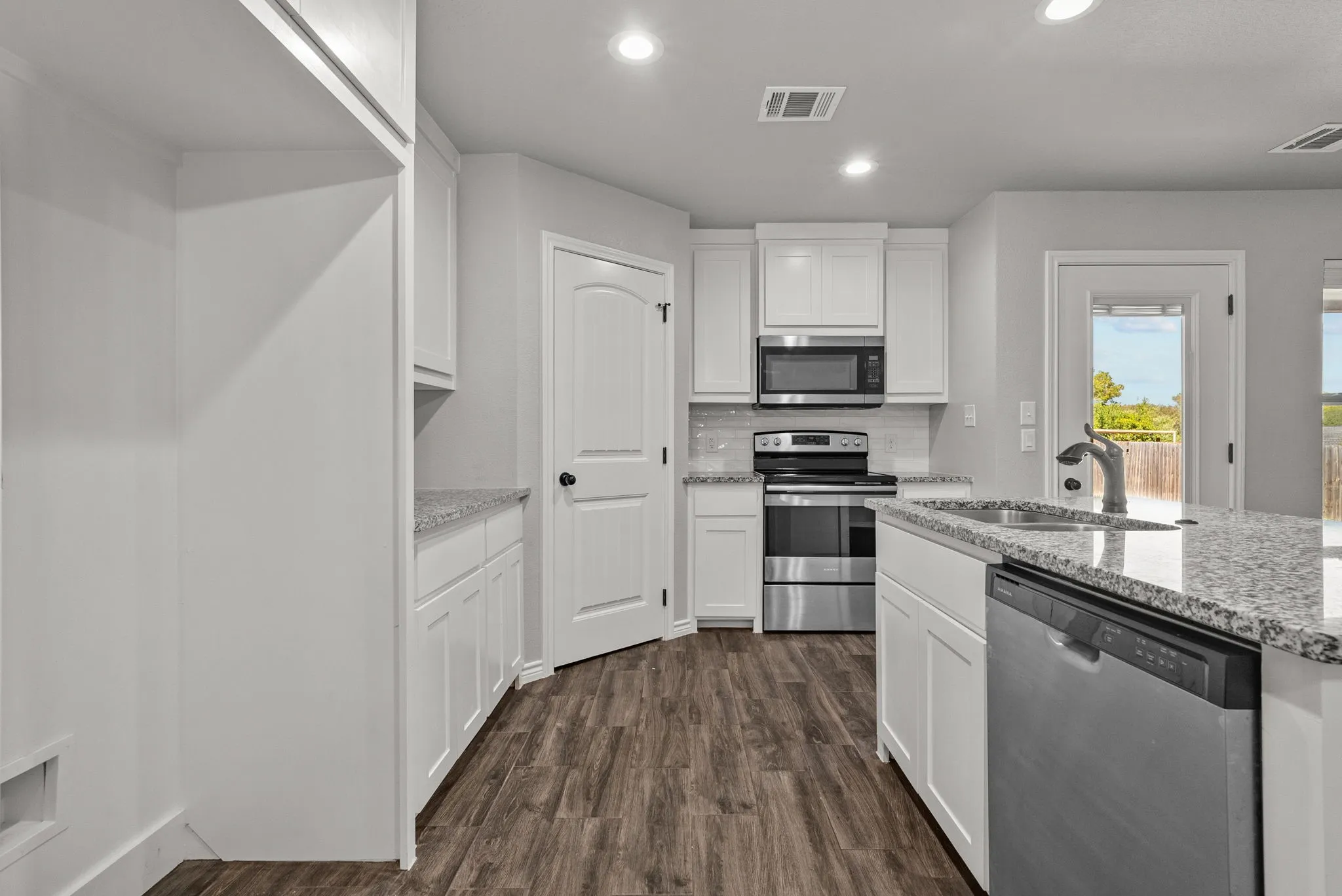 Duplex For Rent in Parker County , 220 St Charles Drive B, Springtown, Texas 76082, 3 Bedroom, 2 Bathroom, 1 Garage spaces, 1,398 Sqft, built in 2022, mls#21401873, Real Estate Agent in Springtown, Homes For Rent in Parker county, Homes For Rent in Springtown, Realtor in Springtown Texas, Real Estate Brokerage Independent Realty Texas, Luminita Cordes Realtor