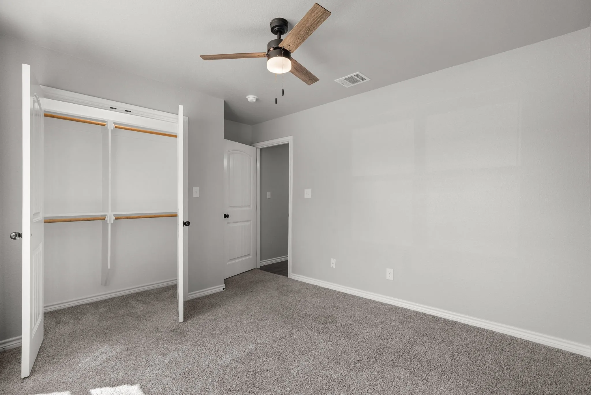 Duplex For Rent in Parker County , 220 St Charles Drive B, Springtown, Texas 76082, 3 Bedroom, 2 Bathroom, 1 Garage spaces, 1,398 Sqft, built in 2022, mls#21401873, Real Estate Agent in Springtown, Homes For Rent in Parker county, Homes For Rent in Springtown, Realtor in Springtown Texas, Real Estate Brokerage Independent Realty Texas, Luminita Cordes Realtor