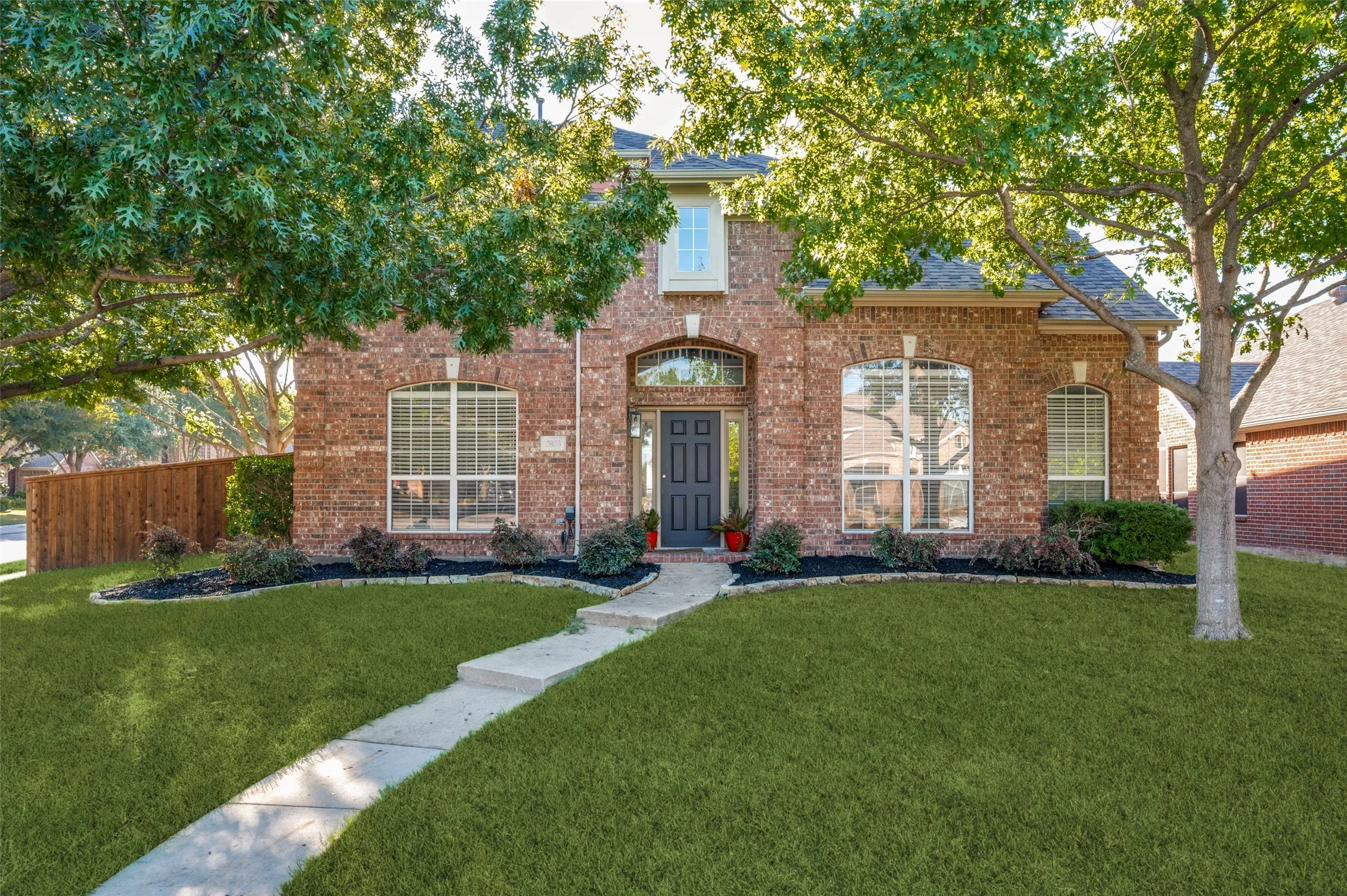 Single Family Residence For Sale in Denton County , 2873 Del Largo Way, Frisco, Texas 75033, 4 Bedroom, 5 Bathroom, 2 Garage spaces, 3,568 Sqft, built in 2001, mls#21401180, Real Estate Agent in Frisco, Homes For Sale in Denton county, Homes For Sale in Frisco, Realtor in Frisco Texas, Real Estate Brokerage Independent Realty Texas, Luminita Cordes Realtor