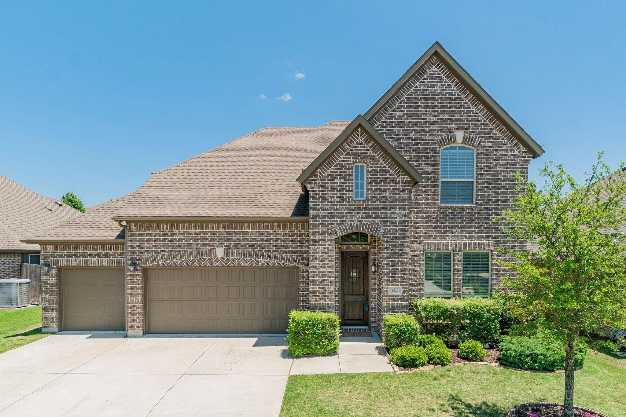 Single Family Residence For Rent in Collin County , 4210 Magnolia Road, Melissa, Texas 75454, 4 Bedroom, 4 Bathroom, 3 Garage spaces, 3,409 Sqft, built in 2013, mls#21401520, Real Estate Agent in Melissa, Homes For Rent in Collin county, Homes For Rent in Melissa, Realtor in Melissa Texas, Real Estate Brokerage Independent Realty Texas, Luminita Cordes Realtor