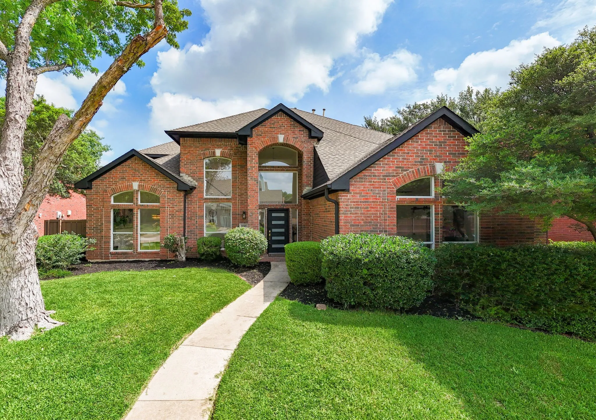 Single Family Residence For Sale in Collin County , 2025 Houlton Lane, Plano, Texas 75025, 4 Bedroom, 5 Bathroom, 2 Garage spaces, 3,422 Sqft, built in 1991, mls#21401918, Real Estate Agent in Plano, Homes For Sale in Collin county, Homes For Sale in Plano, Realtor in Plano Texas, Real Estate Brokerage Independent Realty Texas, Luminita Cordes Realtor