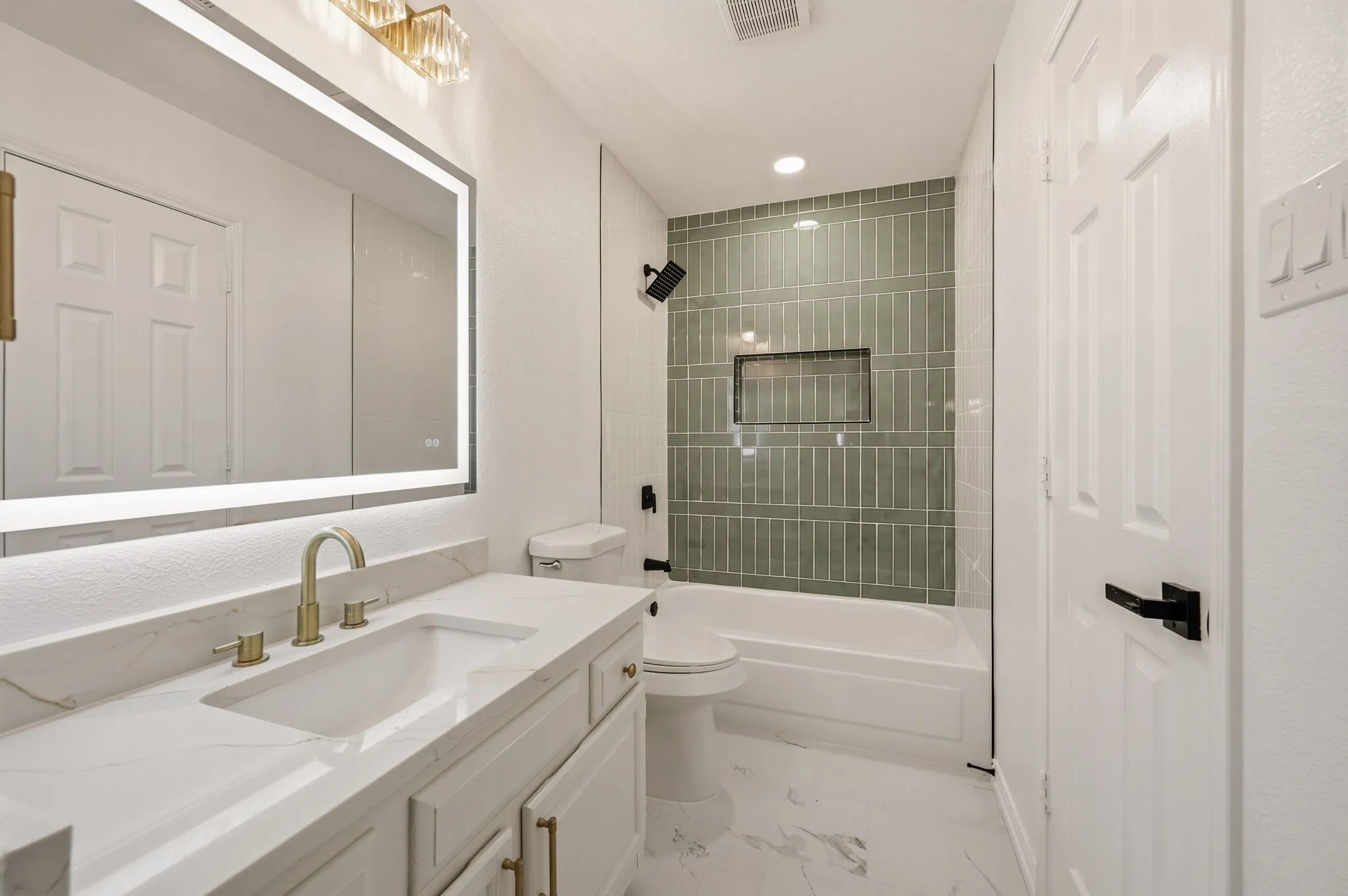 Single Family Residence For Sale in Collin County , 2025 Houlton Lane, Plano, Texas 75025, 4 Bedroom, 5 Bathroom, 2 Garage spaces, 3,422 Sqft, built in 1991, mls#21401918, Real Estate Agent in Plano, Homes For Sale in Collin county, Homes For Sale in Plano, Realtor in Plano Texas, Real Estate Brokerage Independent Realty Texas, Luminita Cordes Realtor