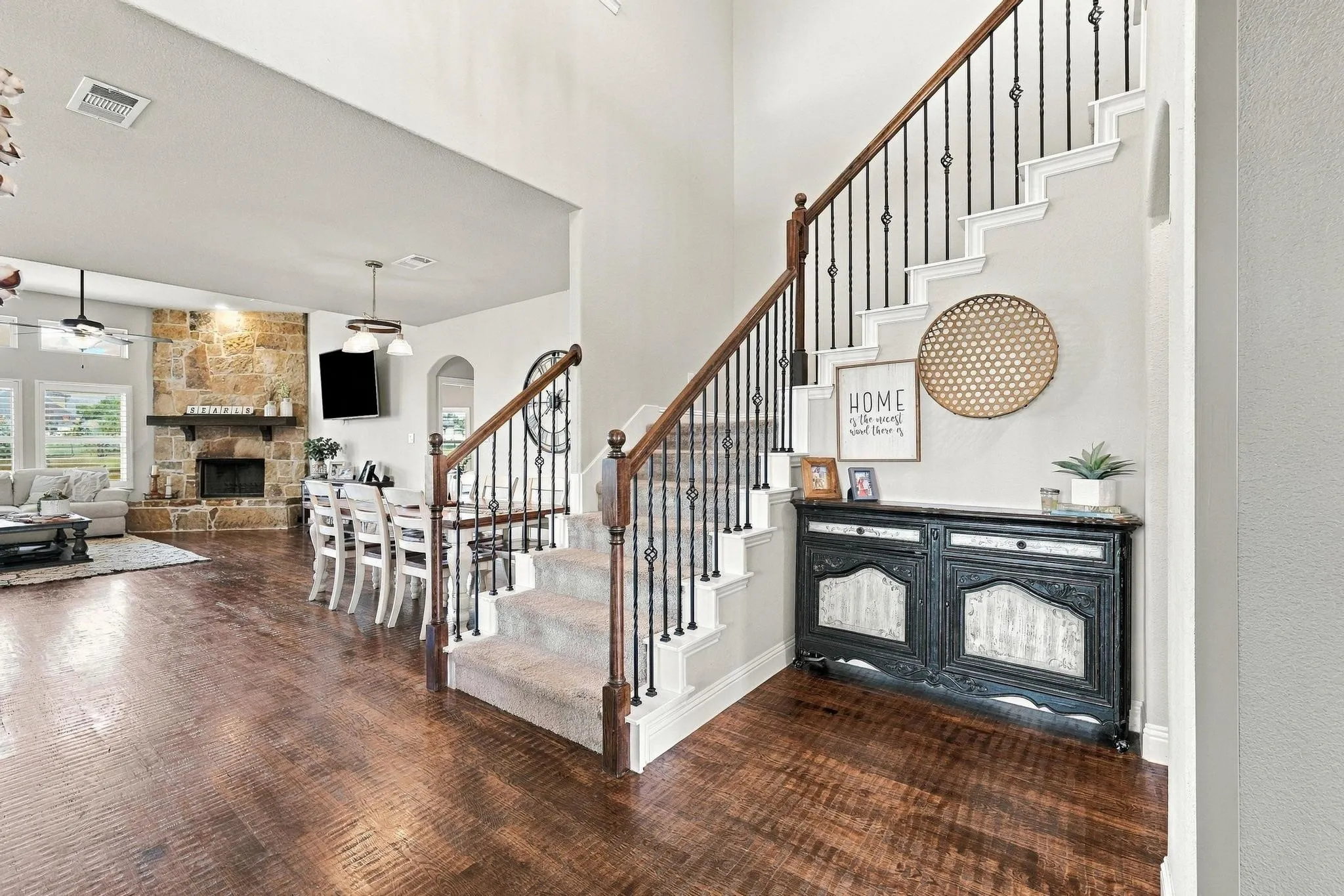 Single Family Residence For Sale in Grayson County , 348 Magnolia Drive, Van Alstyne, Texas 75495, 5 Bedroom, 4 Bathroom, 6 Garage spaces, 3,630 Sqft, built in 2021, mls#21399364, Real Estate Agent in Van Alstyne, Homes For Sale in Grayson county, Homes For Sale in Van Alstyne, Realtor in Van Alstyne Texas, Real Estate Brokerage Independent Realty Texas, Luminita Cordes Realtor