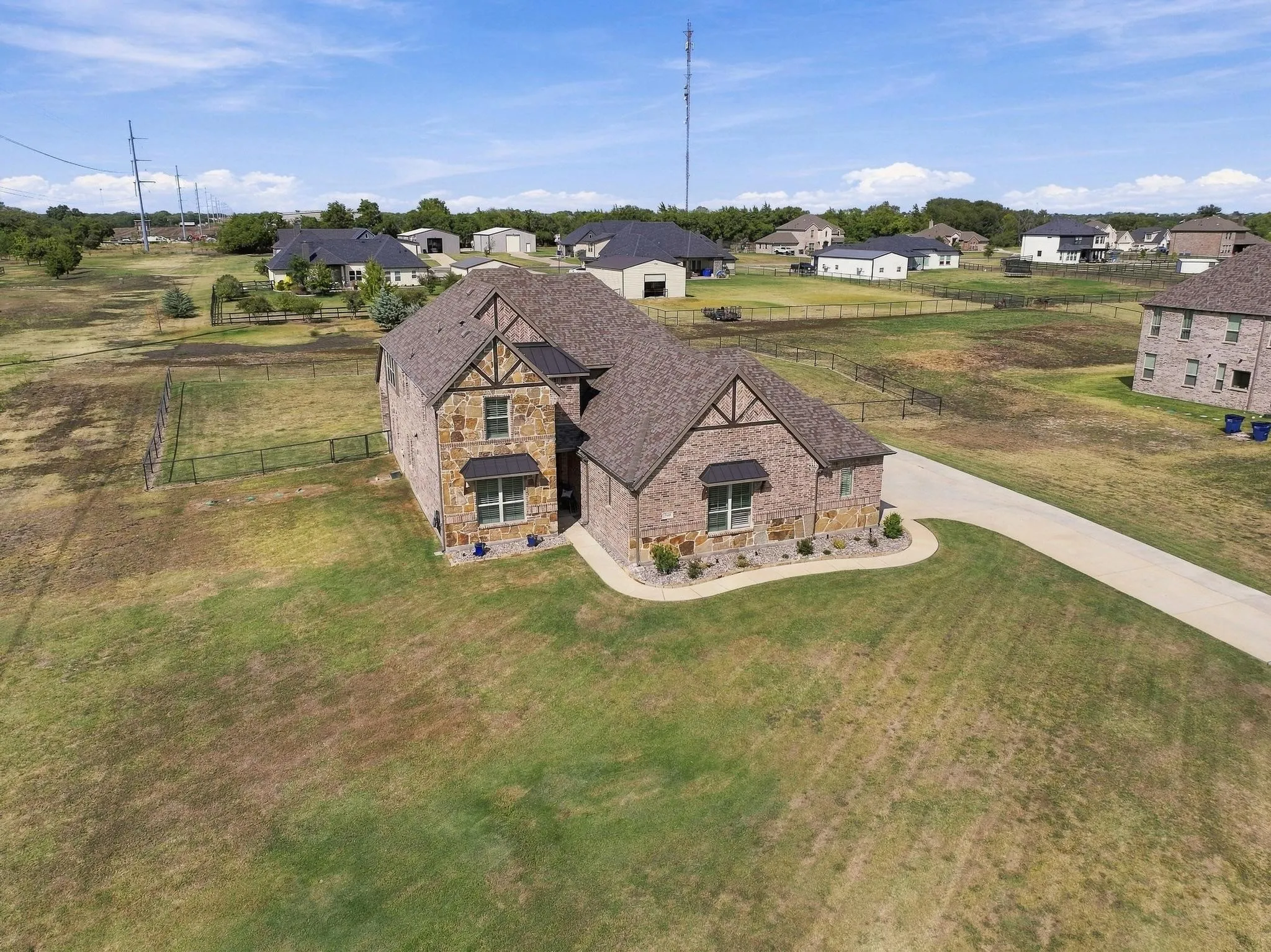 Single Family Residence For Sale in Grayson County , 348 Magnolia Drive, Van Alstyne, Texas 75495, 5 Bedroom, 4 Bathroom, 6 Garage spaces, 3,630 Sqft, built in 2021, mls#21399364, Real Estate Agent in Van Alstyne, Homes For Sale in Grayson county, Homes For Sale in Van Alstyne, Realtor in Van Alstyne Texas, Real Estate Brokerage Independent Realty Texas, Luminita Cordes Realtor