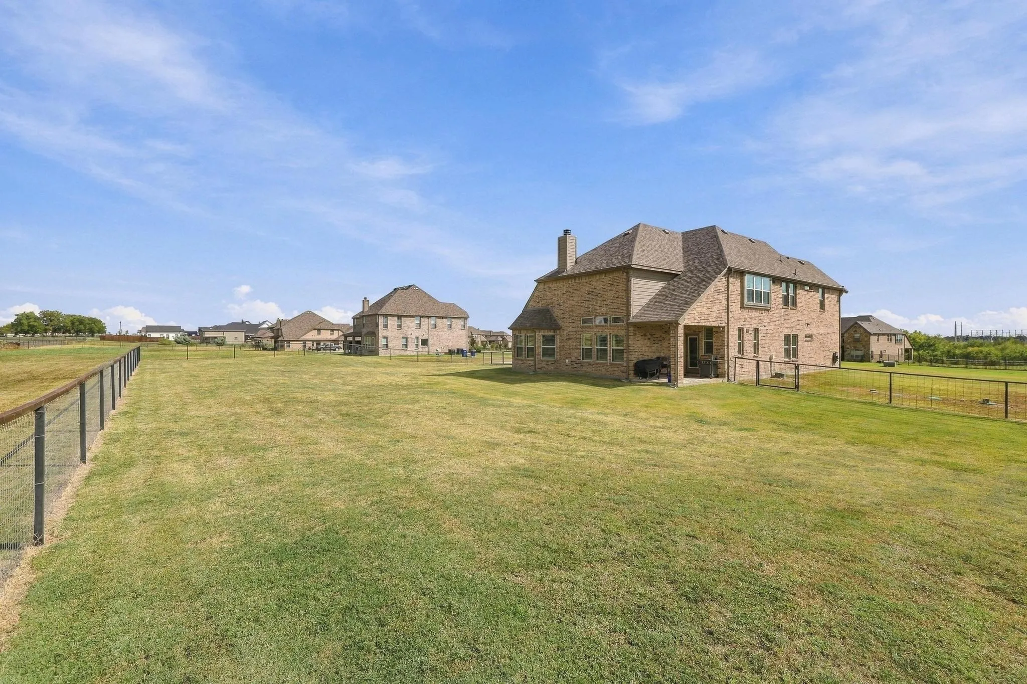 Single Family Residence For Sale in Grayson County , 348 Magnolia Drive, Van Alstyne, Texas 75495, 5 Bedroom, 4 Bathroom, 6 Garage spaces, 3,630 Sqft, built in 2021, mls#21399364, Real Estate Agent in Van Alstyne, Homes For Sale in Grayson county, Homes For Sale in Van Alstyne, Realtor in Van Alstyne Texas, Real Estate Brokerage Independent Realty Texas, Luminita Cordes Realtor