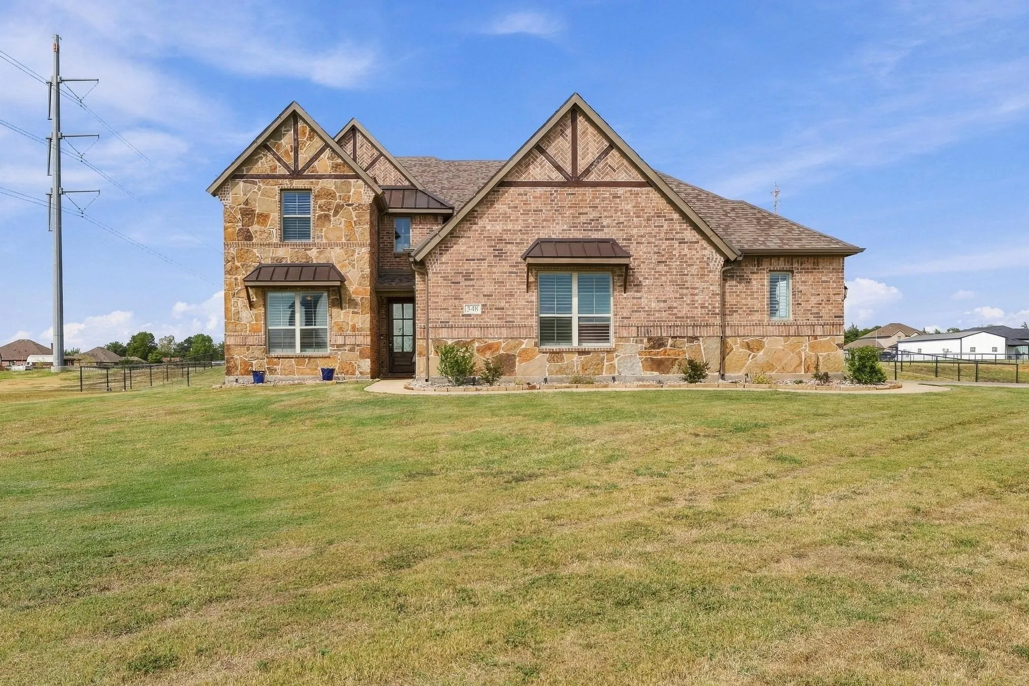 Single Family Residence For Sale in Grayson County , 348 Magnolia Drive, Van Alstyne, Texas 75495, 5 Bedroom, 4 Bathroom, 6 Garage spaces, 3,630 Sqft, built in 2021, mls#21399364, Real Estate Agent in Van Alstyne, Homes For Sale in Grayson county, Homes For Sale in Van Alstyne, Realtor in Van Alstyne Texas, Real Estate Brokerage Independent Realty Texas, Luminita Cordes Realtor