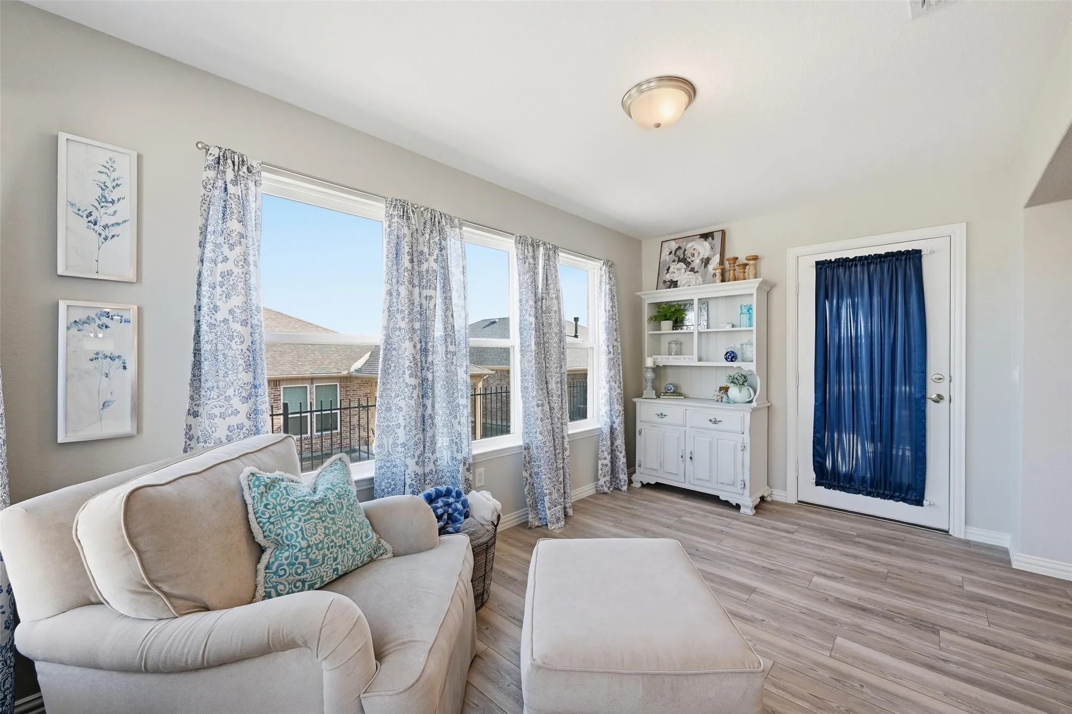 Single Family Residence For Sale in Collin County , 9232 Riverlight Road, Mc Kinney, Texas 75071, 2 Bedroom, 2 Bathroom, 2 Garage spaces, 1,550 Sqft, built in 2023, mls#21401478, Real Estate Agent in Mc Kinney, Homes For Sale in Collin county, Homes For Sale in Mc Kinney, Realtor in Mc Kinney Texas, Real Estate Brokerage Independent Realty Texas, Luminita Cordes Realtor