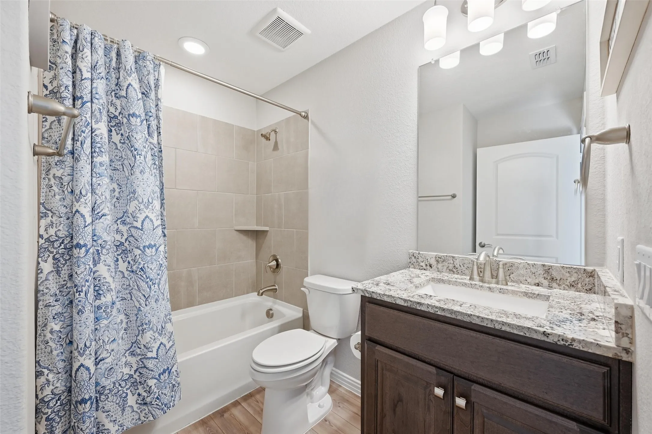 Single Family Residence For Sale in Collin County , 9232 Riverlight Road, Mc Kinney, Texas 75071, 2 Bedroom, 2 Bathroom, 2 Garage spaces, 1,550 Sqft, built in 2023, mls#21401478, Real Estate Agent in Mc Kinney, Homes For Sale in Collin county, Homes For Sale in Mc Kinney, Realtor in Mc Kinney Texas, Real Estate Brokerage Independent Realty Texas, Luminita Cordes Realtor