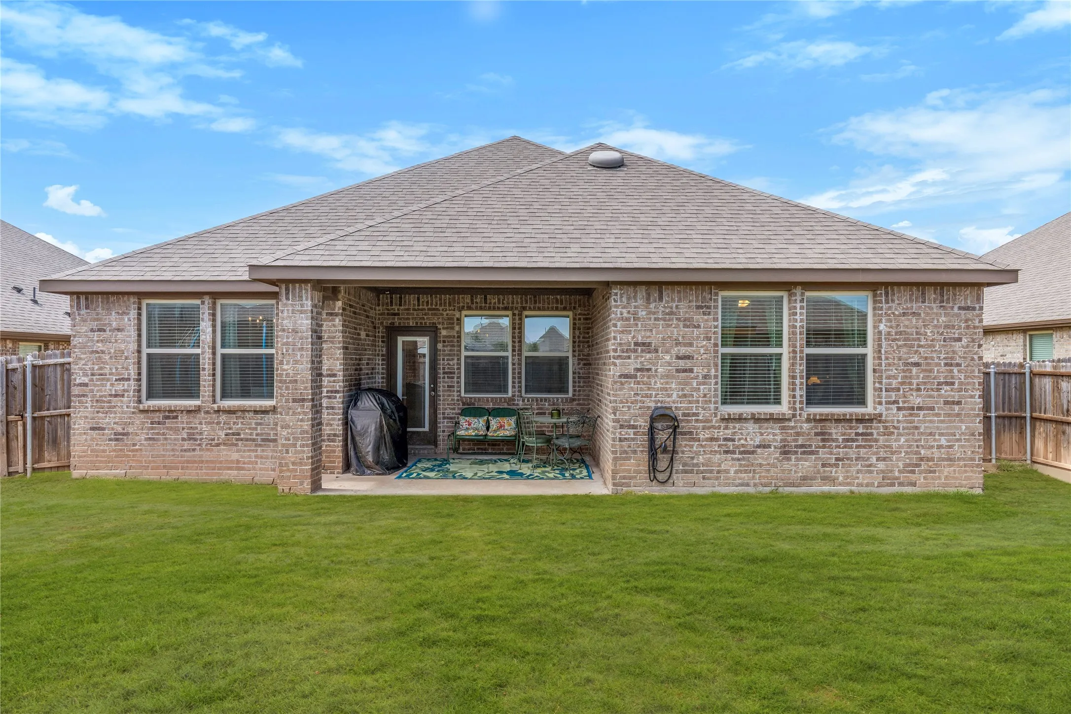 Single Family Residence For Sale in Hunt County , 128 Whitetail Way, Caddo Mills, Texas 75135, 4 Bedroom, 2 Bathroom, 2 Garage spaces, 1,826 Sqft, built in 2020, mls#21401666, Real Estate Agent in Caddo Mills, Homes For Sale in Hunt county, Homes For Sale in Caddo Mills, Realtor in Caddo Mills Texas, Real Estate Brokerage Independent Realty Texas, Luminita Cordes Realtor