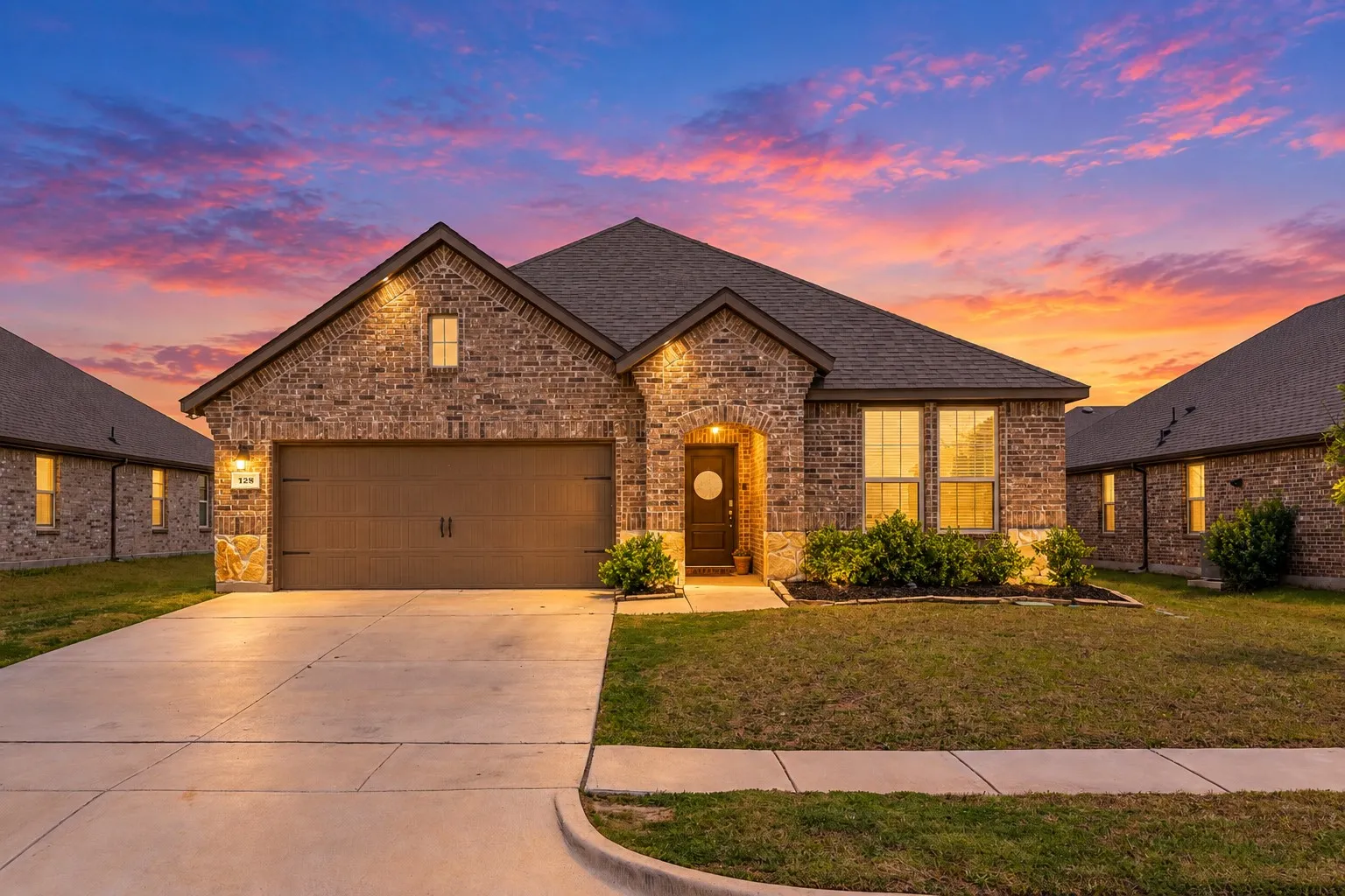 Single Family Residence For Sale in Hunt County , 128 Whitetail Way, Caddo Mills, Texas 75135, 4 Bedroom, 2 Bathroom, 2 Garage spaces, 1,826 Sqft, built in 2020, mls#21401666, Real Estate Agent in Caddo Mills, Homes For Sale in Hunt county, Homes For Sale in Caddo Mills, Realtor in Caddo Mills Texas, Real Estate Brokerage Independent Realty Texas, Luminita Cordes Realtor