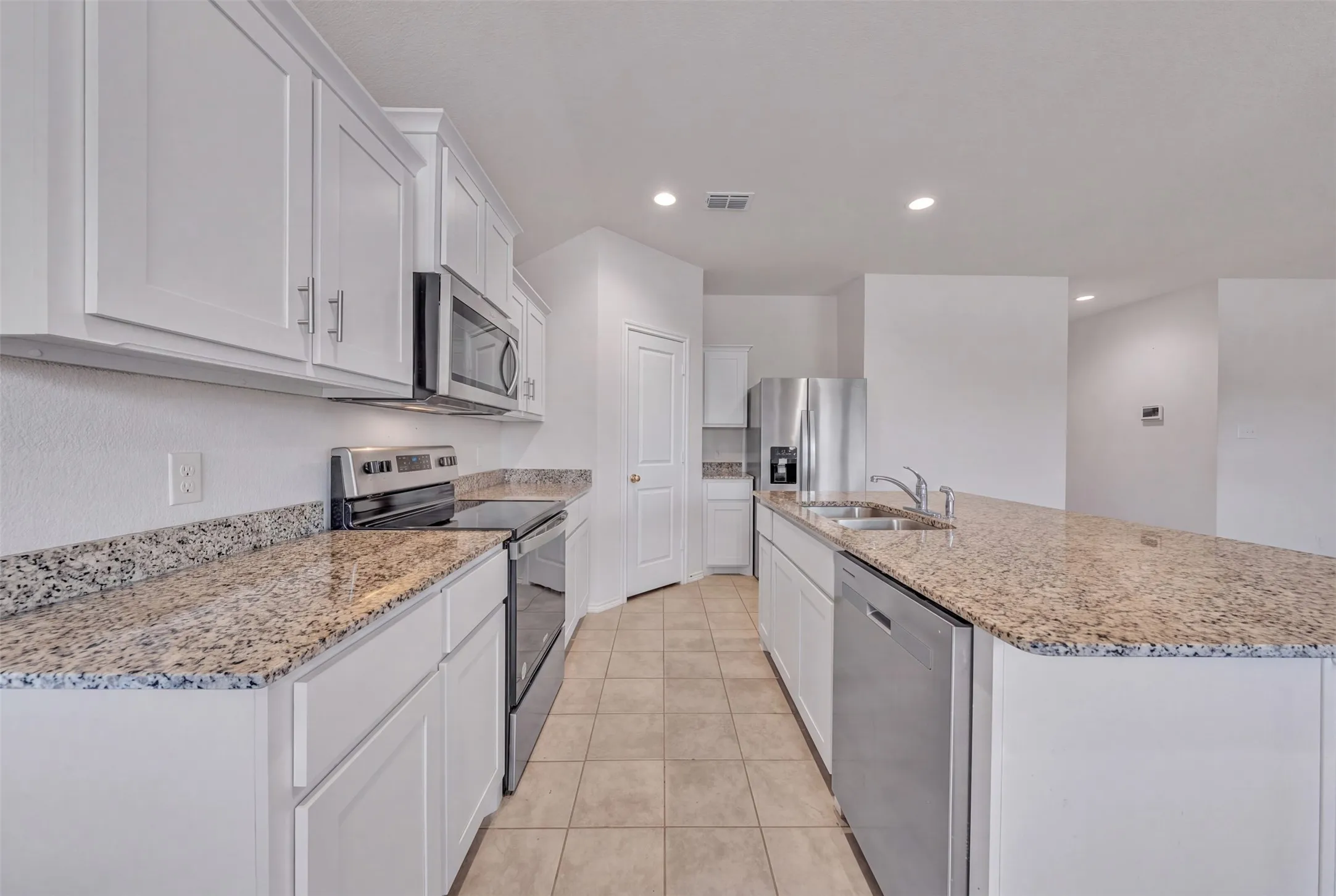 Single Family Residence For Sale in Tarrant County , 8817 Playmoor Drive, Fort Worth, Texas 76131, 3 Bedroom, 2 Bathroom, 2 Garage spaces, 1,488 Sqft, built in 2024, mls#21399665, Real Estate Agent in Fort Worth, Homes For Sale in Tarrant county, Homes For Sale in Fort Worth, Realtor in Fort Worth Texas, Real Estate Brokerage Independent Realty Texas, Luminita Cordes Realtor