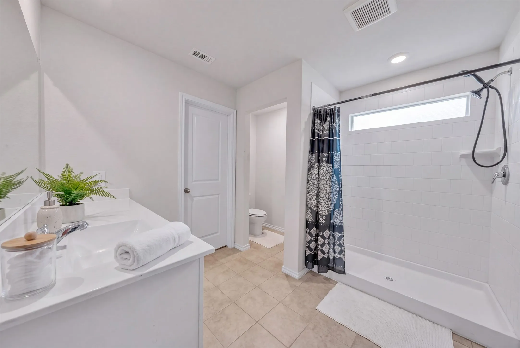 Single Family Residence For Sale in Tarrant County , 8817 Playmoor Drive, Fort Worth, Texas 76131, 3 Bedroom, 2 Bathroom, 2 Garage spaces, 1,488 Sqft, built in 2024, mls#21399665, Real Estate Agent in Fort Worth, Homes For Sale in Tarrant county, Homes For Sale in Fort Worth, Realtor in Fort Worth Texas, Real Estate Brokerage Independent Realty Texas, Luminita Cordes Realtor
