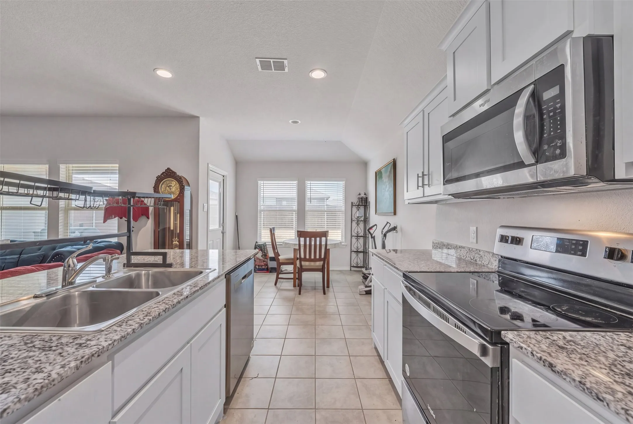 Single Family Residence For Sale in Tarrant County , 8817 Playmoor Drive, Fort Worth, Texas 76131, 3 Bedroom, 2 Bathroom, 2 Garage spaces, 1,488 Sqft, built in 2024, mls#21399665, Real Estate Agent in Fort Worth, Homes For Sale in Tarrant county, Homes For Sale in Fort Worth, Realtor in Fort Worth Texas, Real Estate Brokerage Independent Realty Texas, Luminita Cordes Realtor