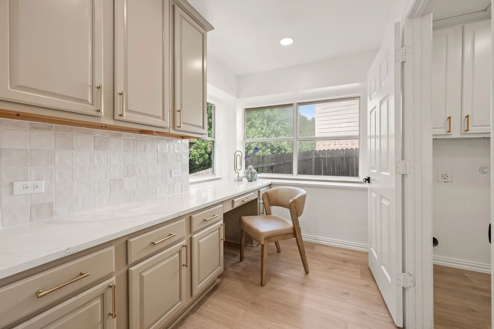 Single Family Residence For Sale in Collin County , 5212 Stone Brooke Crossing, Mc Kinney, Texas 75072, 3 Bedroom, 3 Bathroom, 2 Garage spaces, 2,690 Sqft, built in 2000, mls#21401927, Real Estate Agent in Mc Kinney, Homes For Sale in Collin county, Homes For Sale in Mc Kinney, Realtor in Mc Kinney Texas, Real Estate Brokerage Independent Realty Texas, Luminita Cordes Realtor