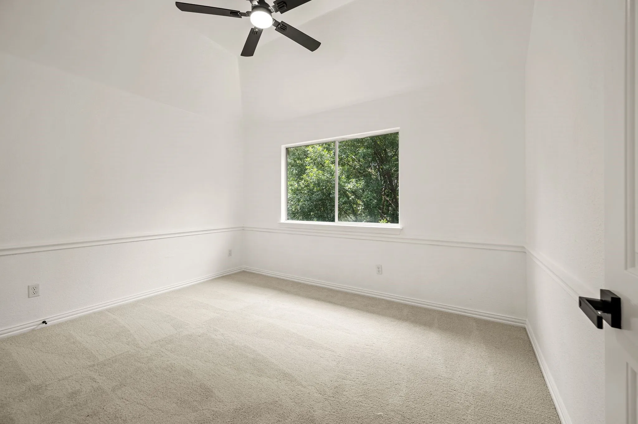 Single Family Residence For Sale in Collin County , 5212 Stone Brooke Crossing, Mc Kinney, Texas 75072, 3 Bedroom, 3 Bathroom, 2 Garage spaces, 2,690 Sqft, built in 2000, mls#21401927, Real Estate Agent in Mc Kinney, Homes For Sale in Collin county, Homes For Sale in Mc Kinney, Realtor in Mc Kinney Texas, Real Estate Brokerage Independent Realty Texas, Luminita Cordes Realtor