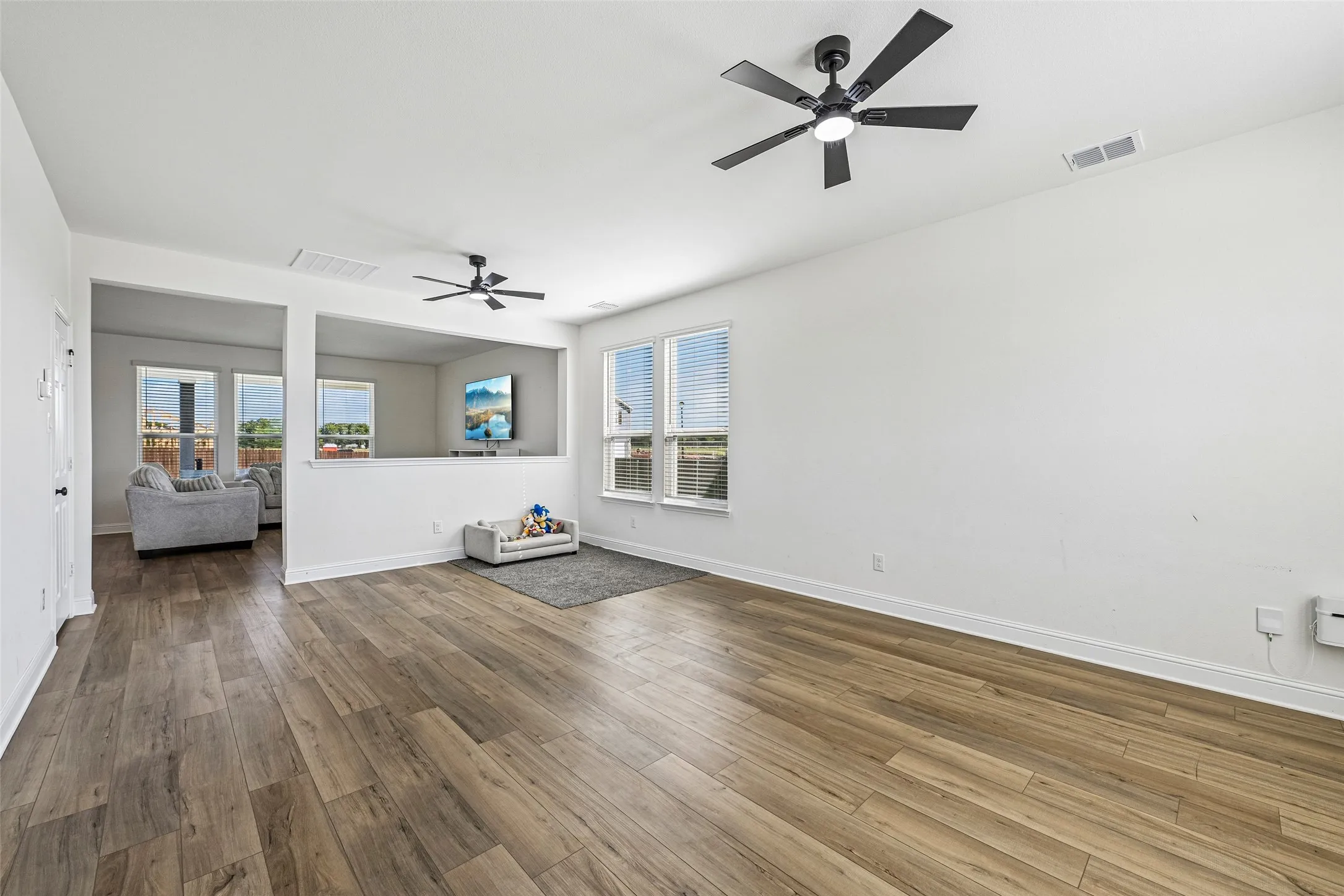 Single Family Residence For Rent in Dallas County , 721 Saint Lawrence Drive, Seagoville, Texas 75159, 3 Bedroom, 3 Bathroom, 2 Garage spaces, 2,752 Sqft, built in 2025, mls#21401917, Real Estate Agent in Seagoville, Homes For Rent in Dallas county, Homes For Rent in Seagoville, Realtor in Seagoville Texas, Real Estate Brokerage Independent Realty Texas, Luminita Cordes Realtor
