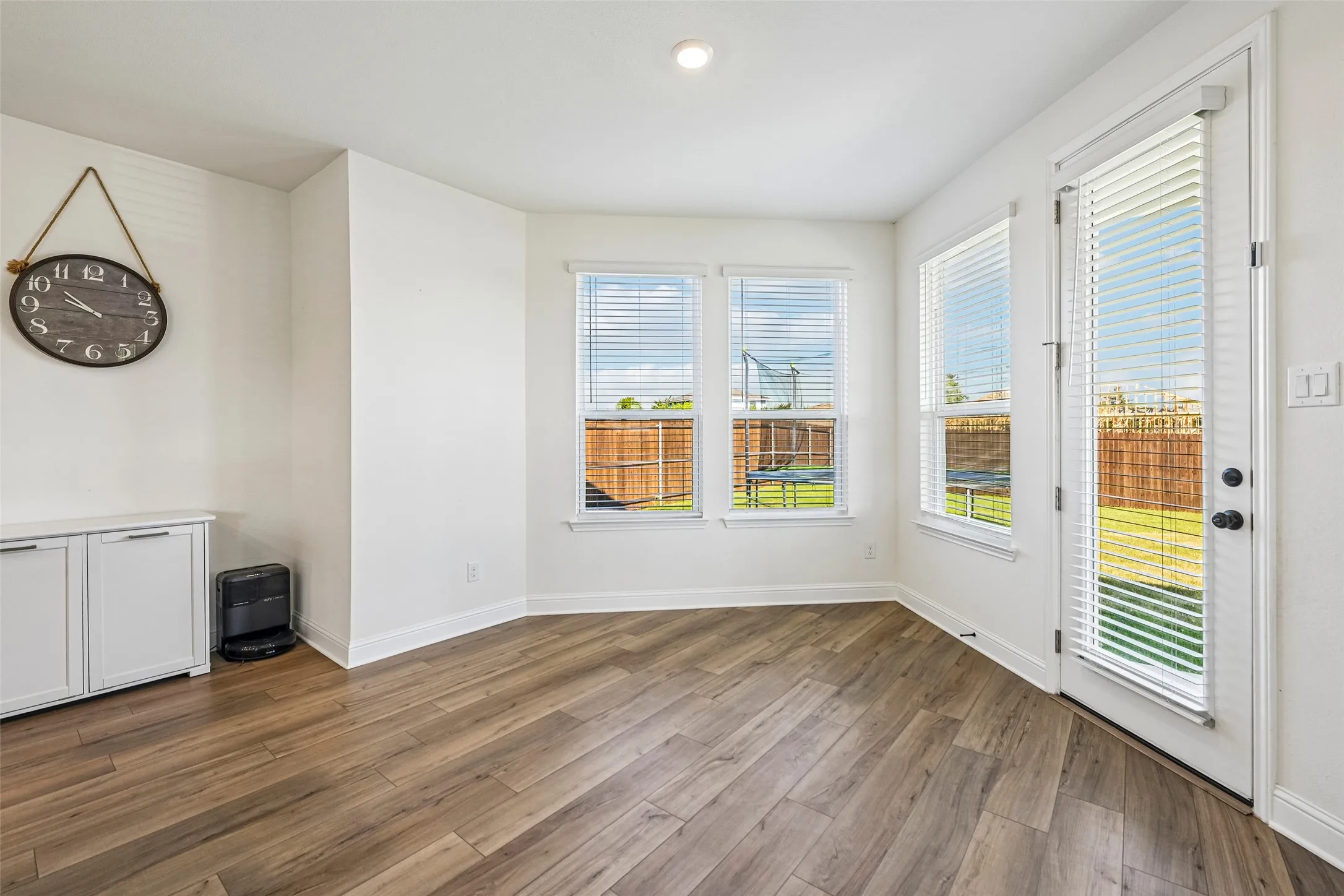 Single Family Residence For Rent in Dallas County , 721 Saint Lawrence Drive, Seagoville, Texas 75159, 3 Bedroom, 3 Bathroom, 2 Garage spaces, 2,752 Sqft, built in 2025, mls#21401917, Real Estate Agent in Seagoville, Homes For Rent in Dallas county, Homes For Rent in Seagoville, Realtor in Seagoville Texas, Real Estate Brokerage Independent Realty Texas, Luminita Cordes Realtor